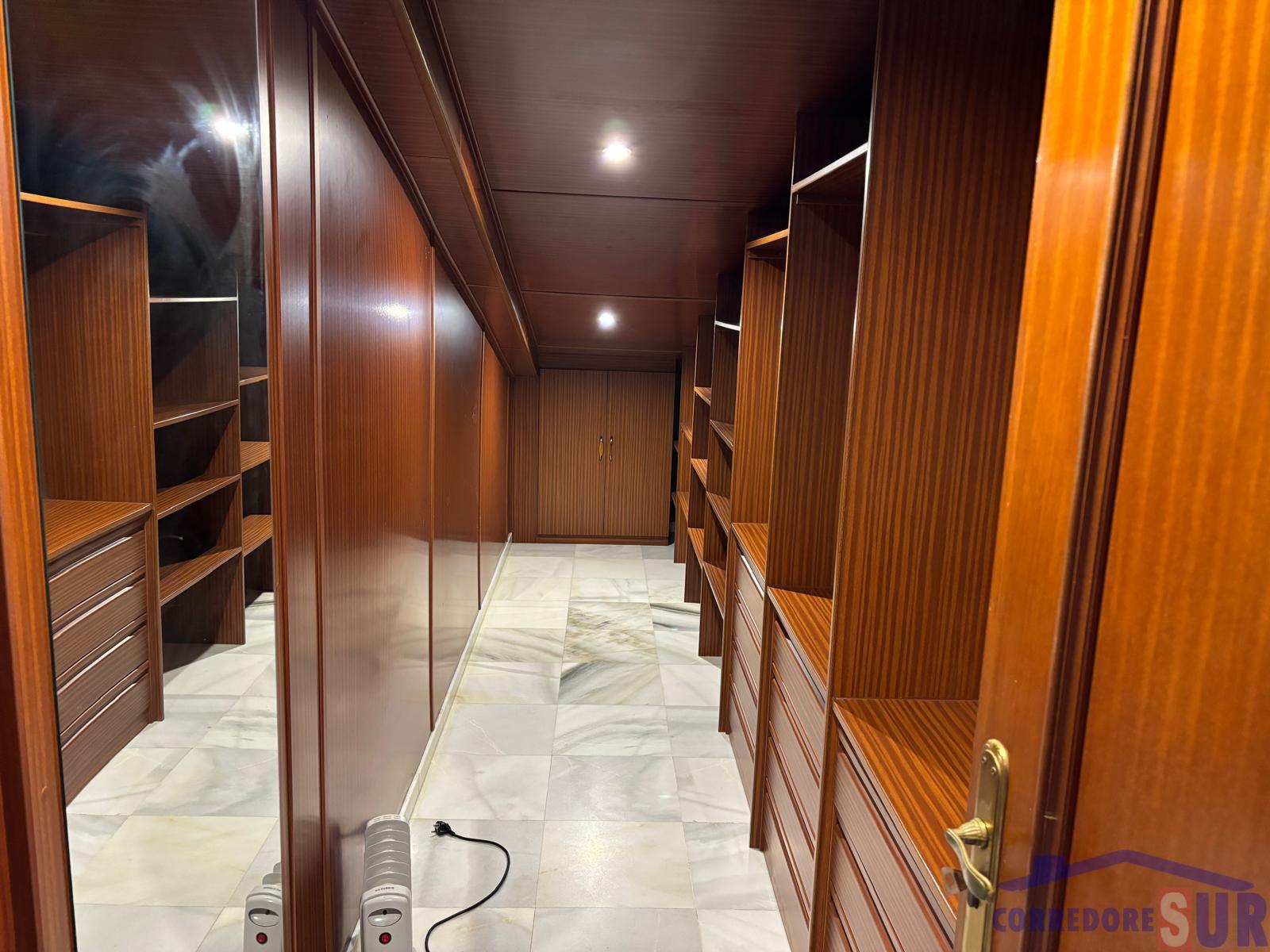 For sale of chalet in Córdoba