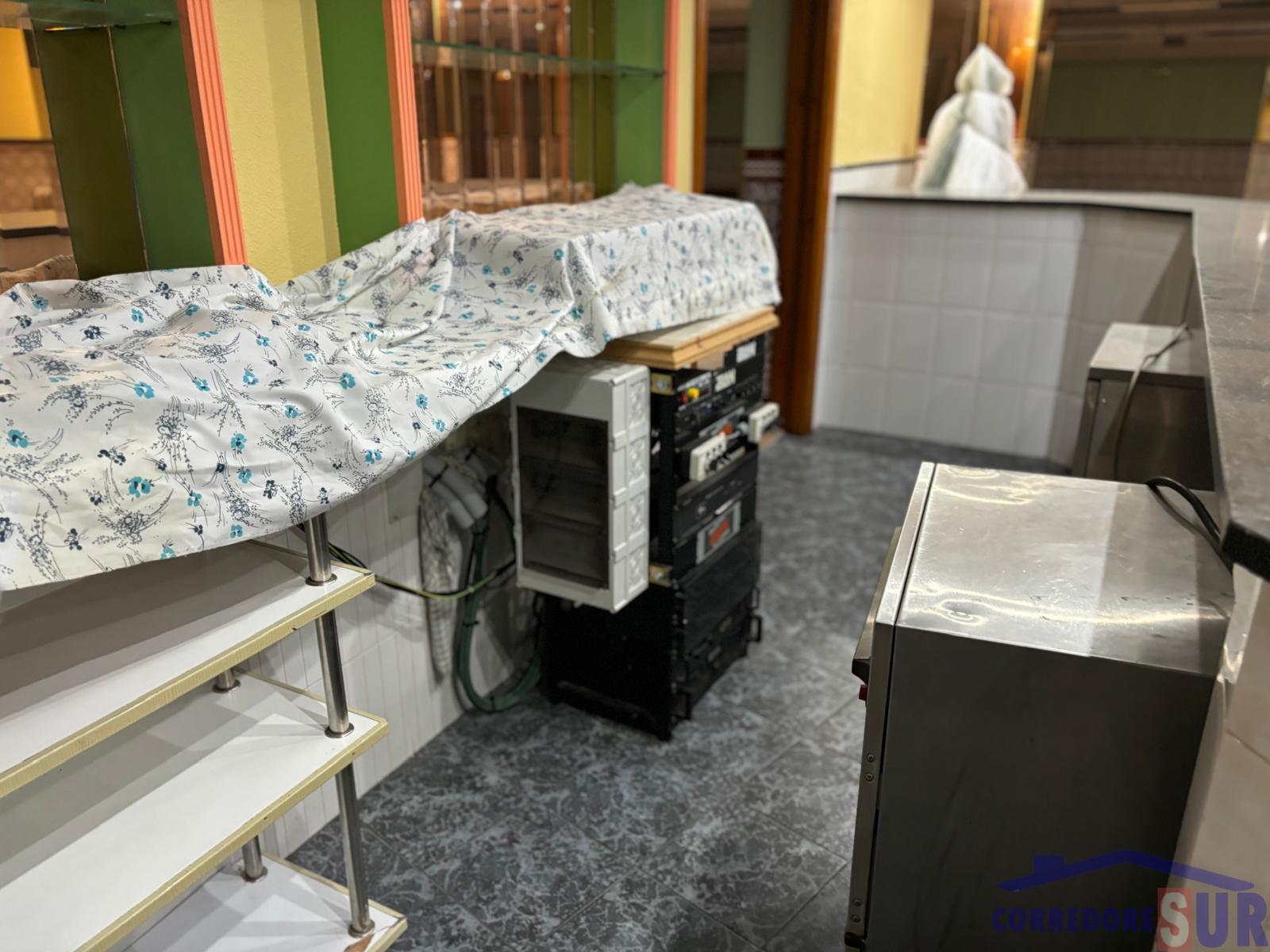 Venta de local en Porcuna