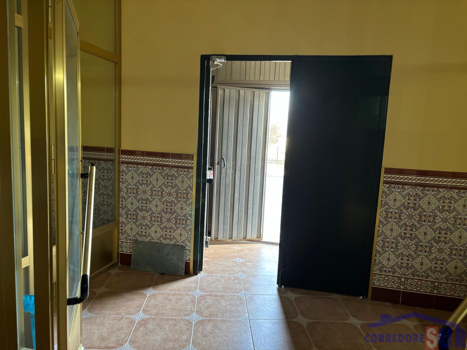 Venta de local en Porcuna