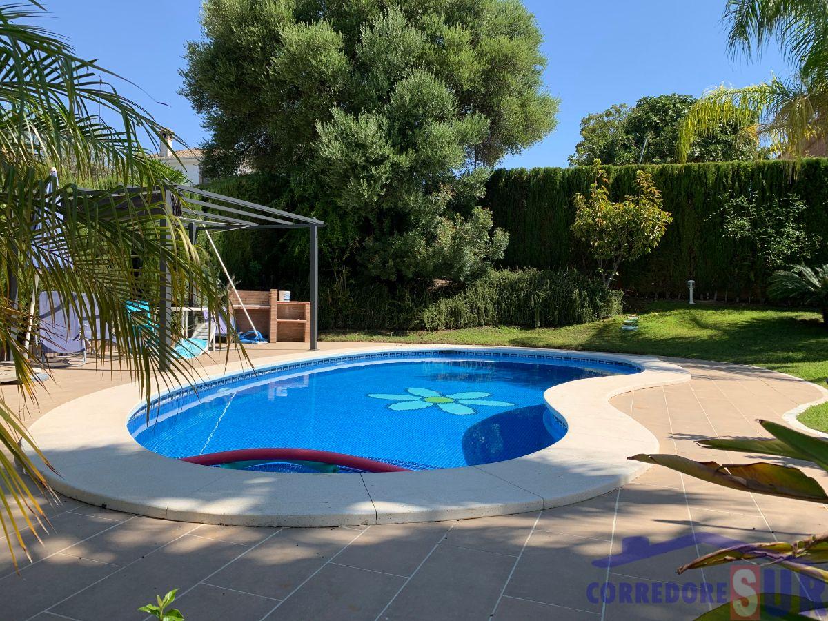 For sale of chalet in Córdoba