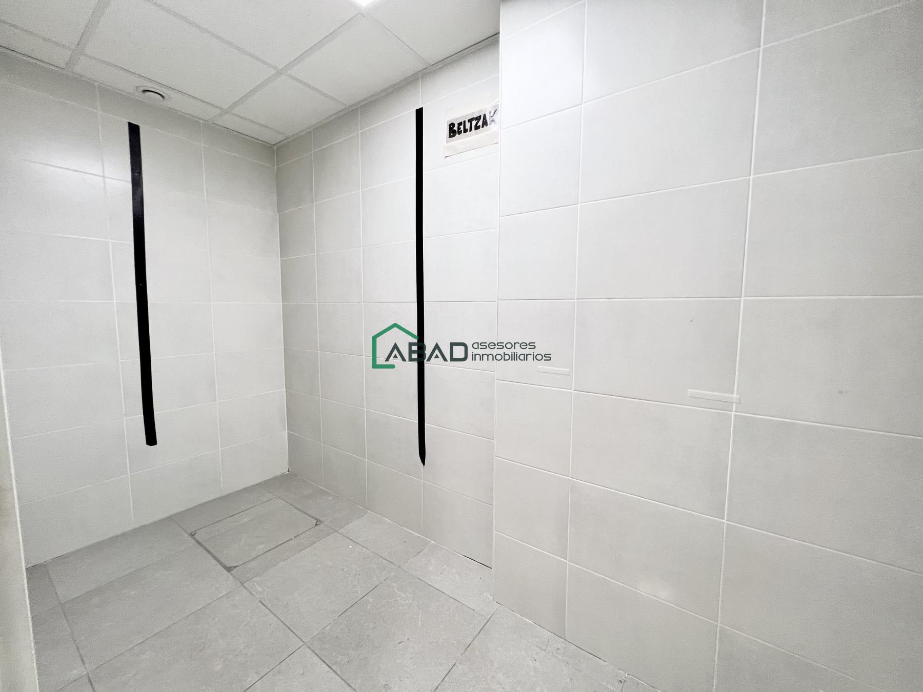 For rent of commercial in Bilbao