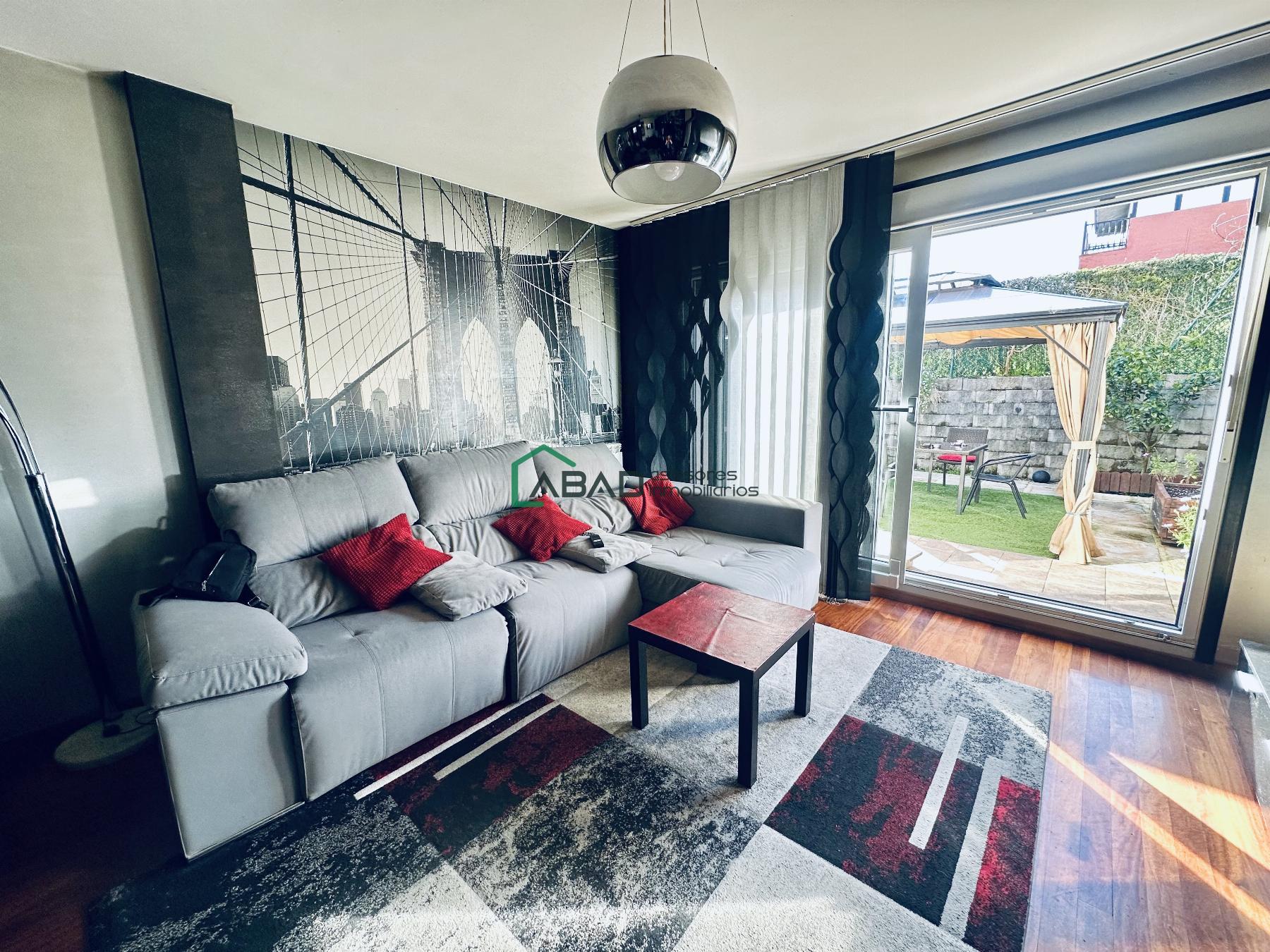 For sale of chalet in Derio