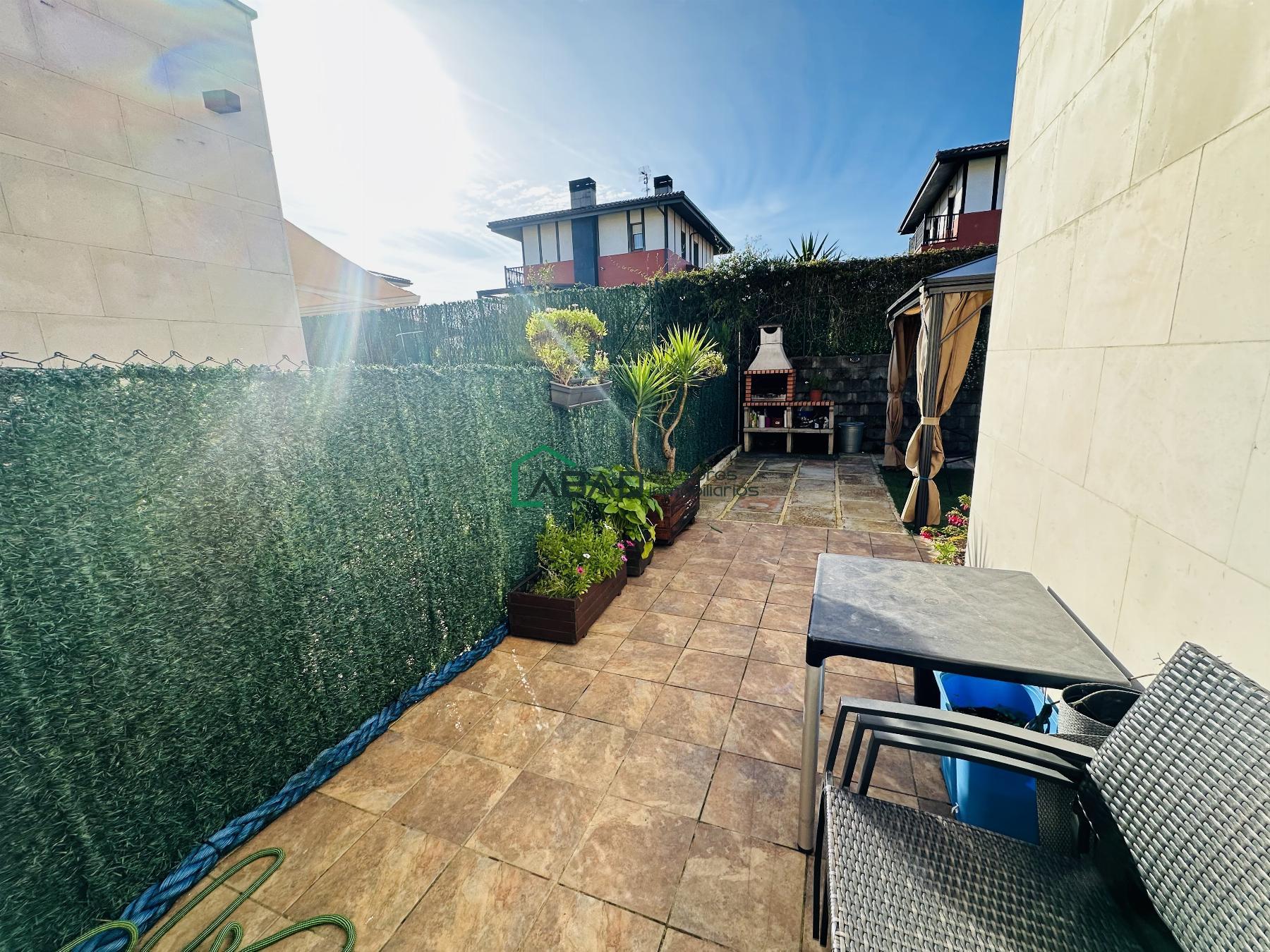 For sale of chalet in Derio