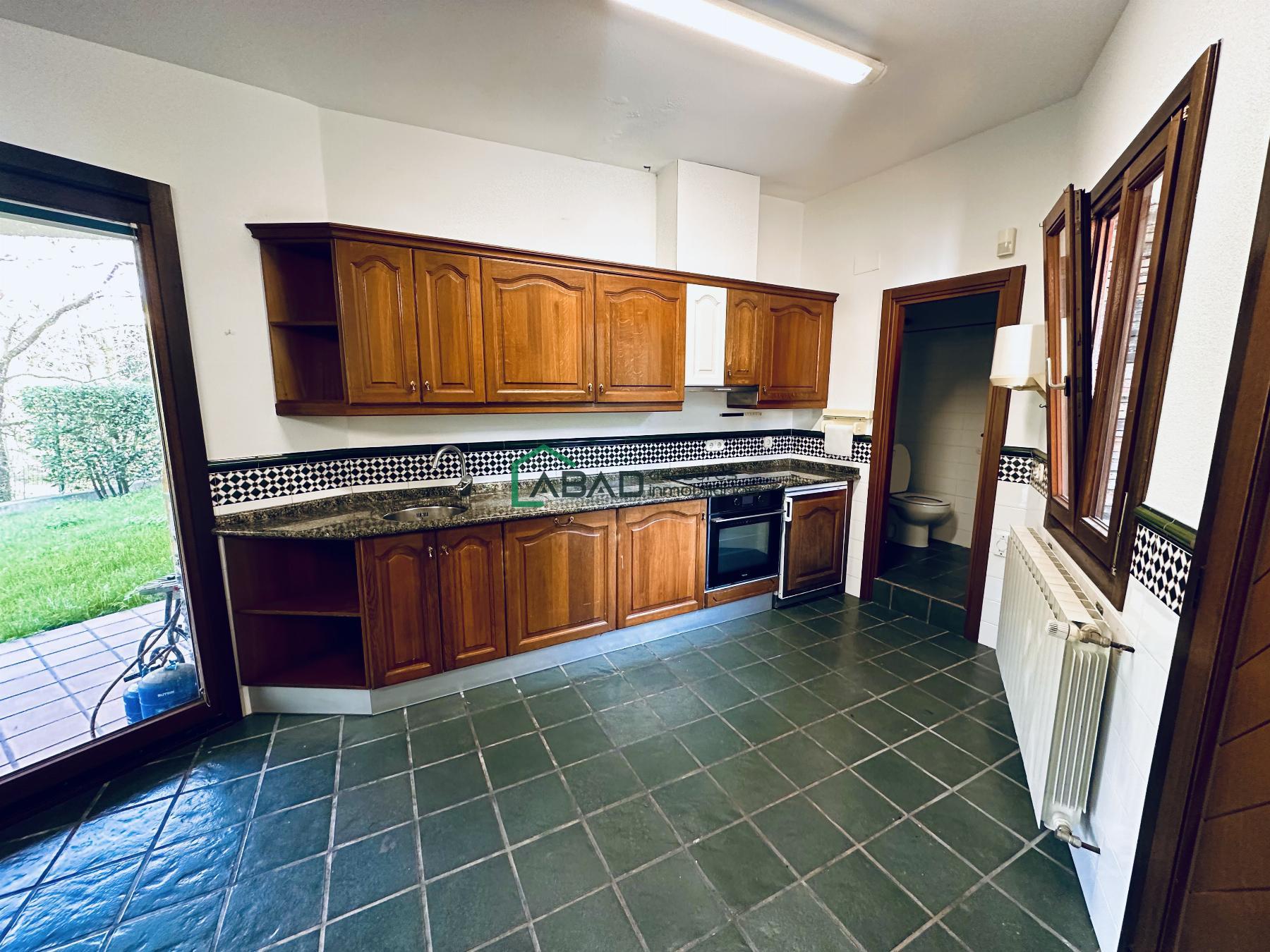 For sale of chalet in Mungia