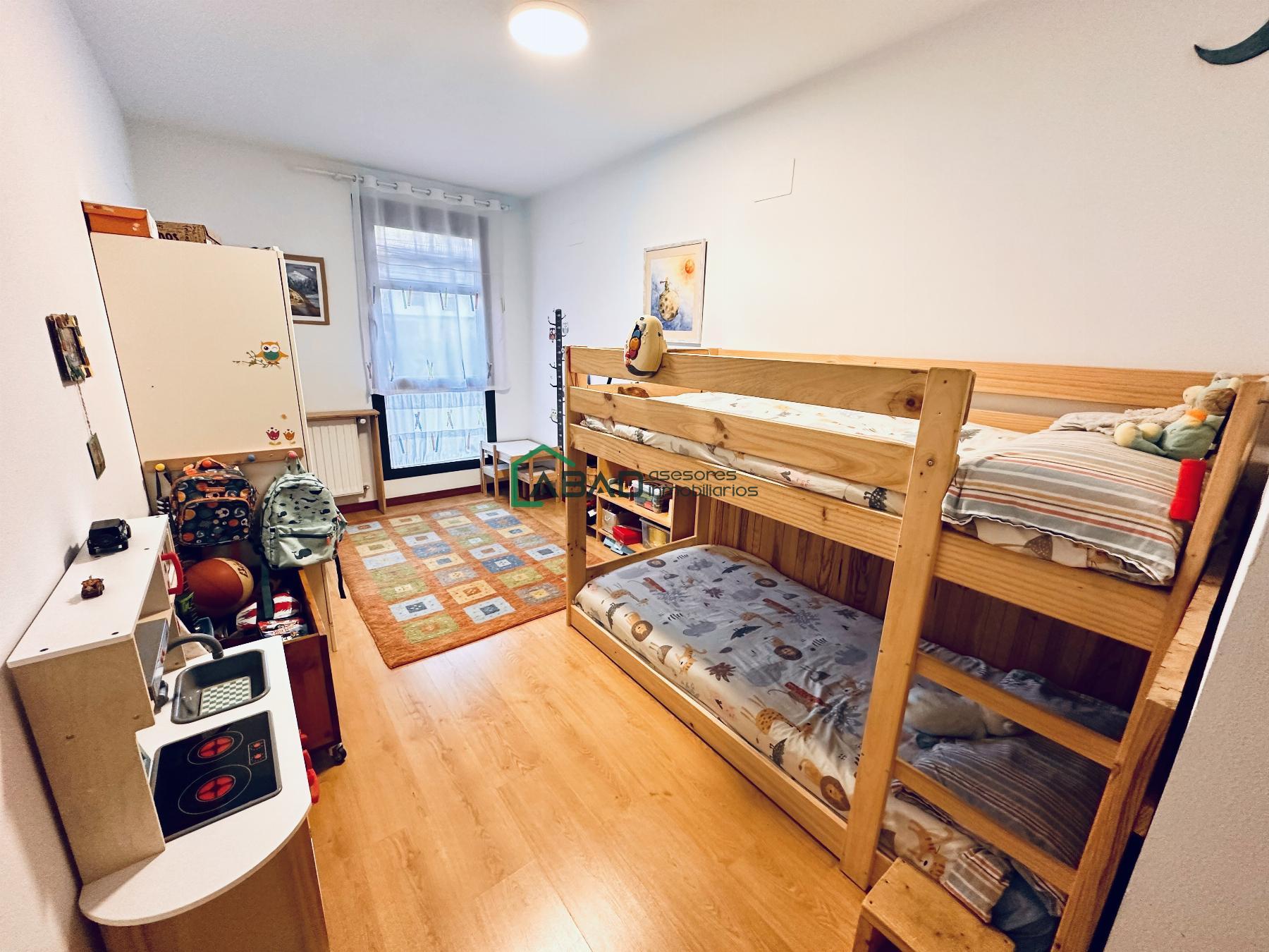 For sale of flat in Areatza