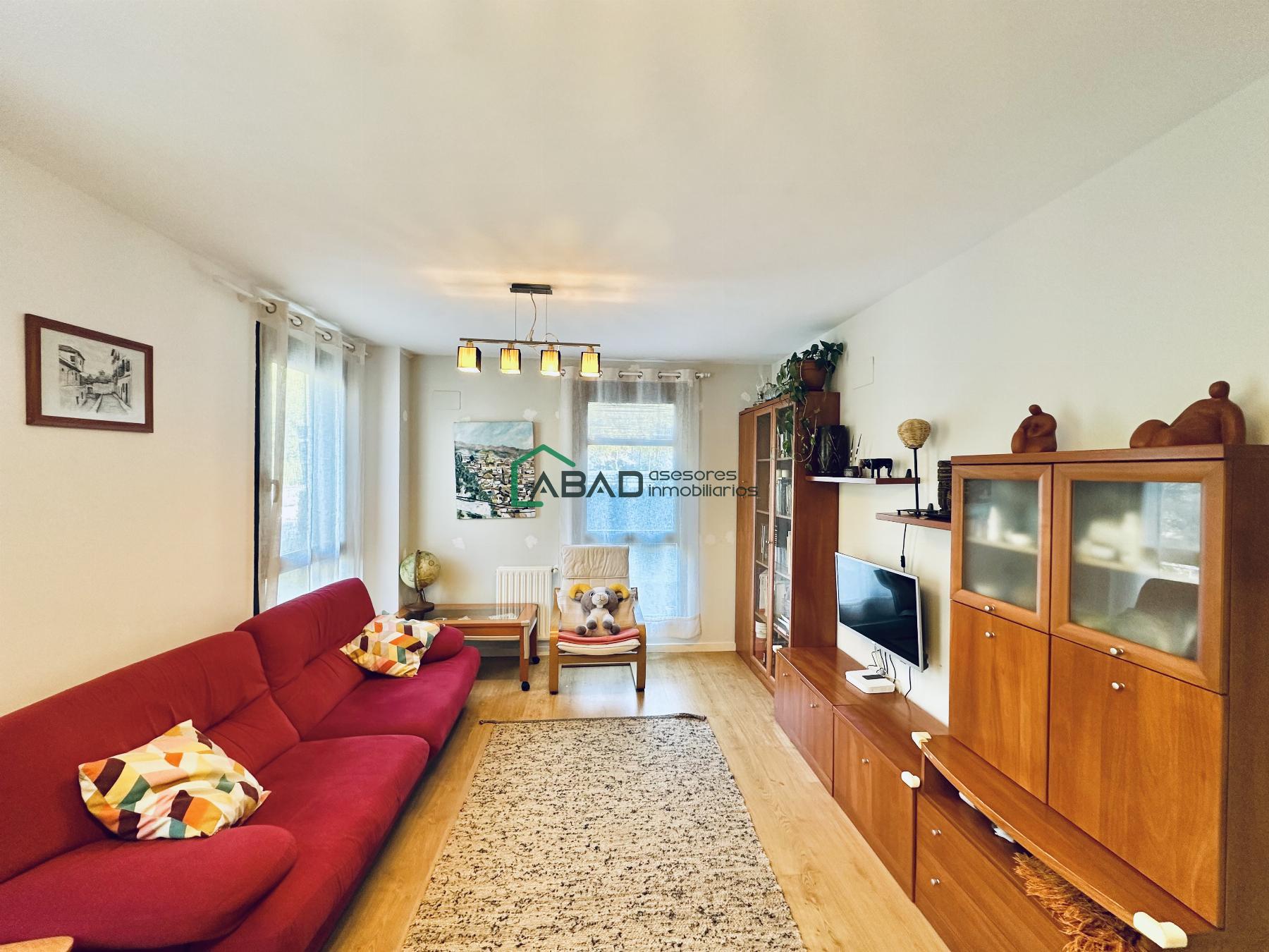 For sale of flat in Areatza