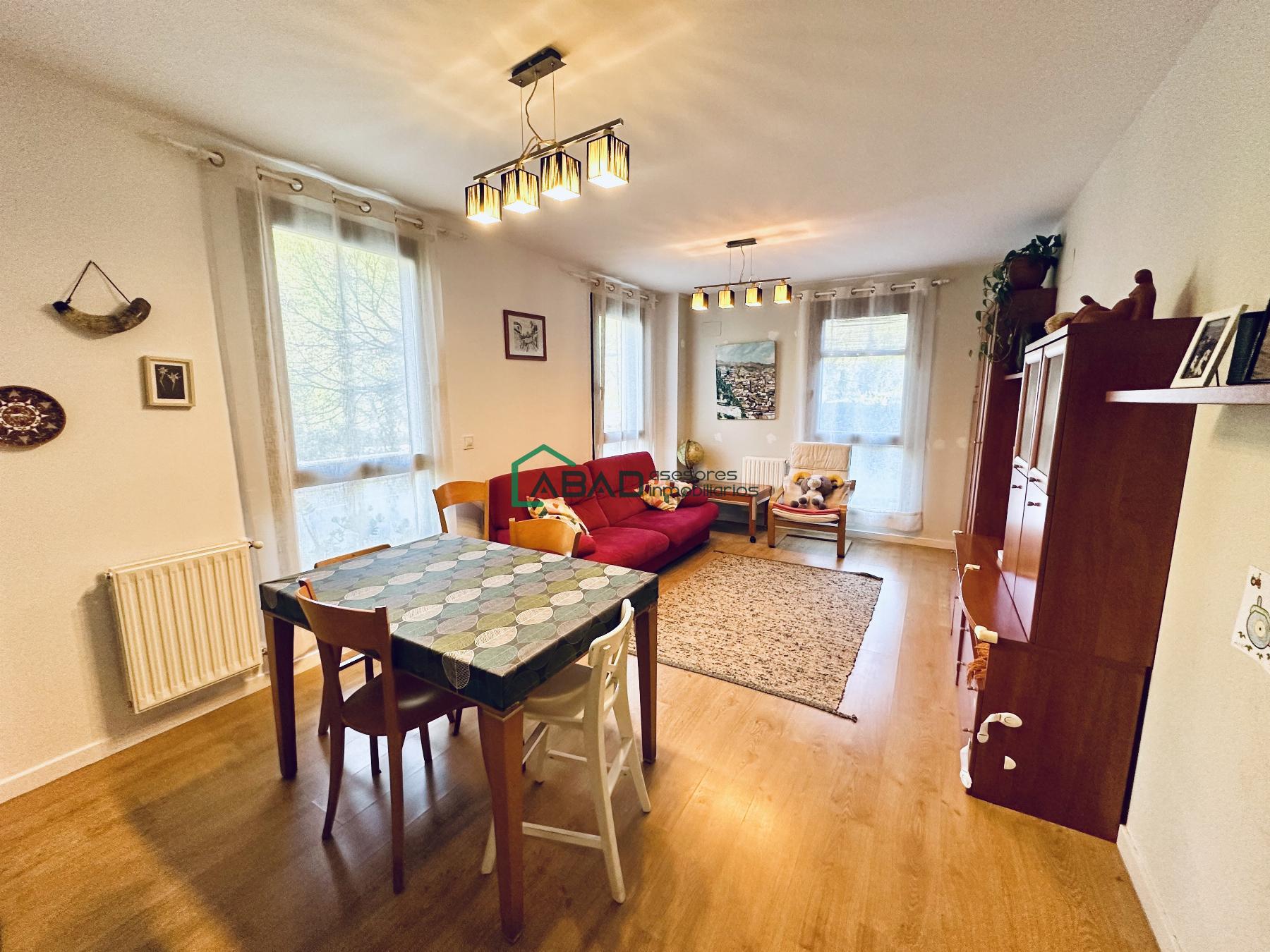 For sale of flat in Areatza