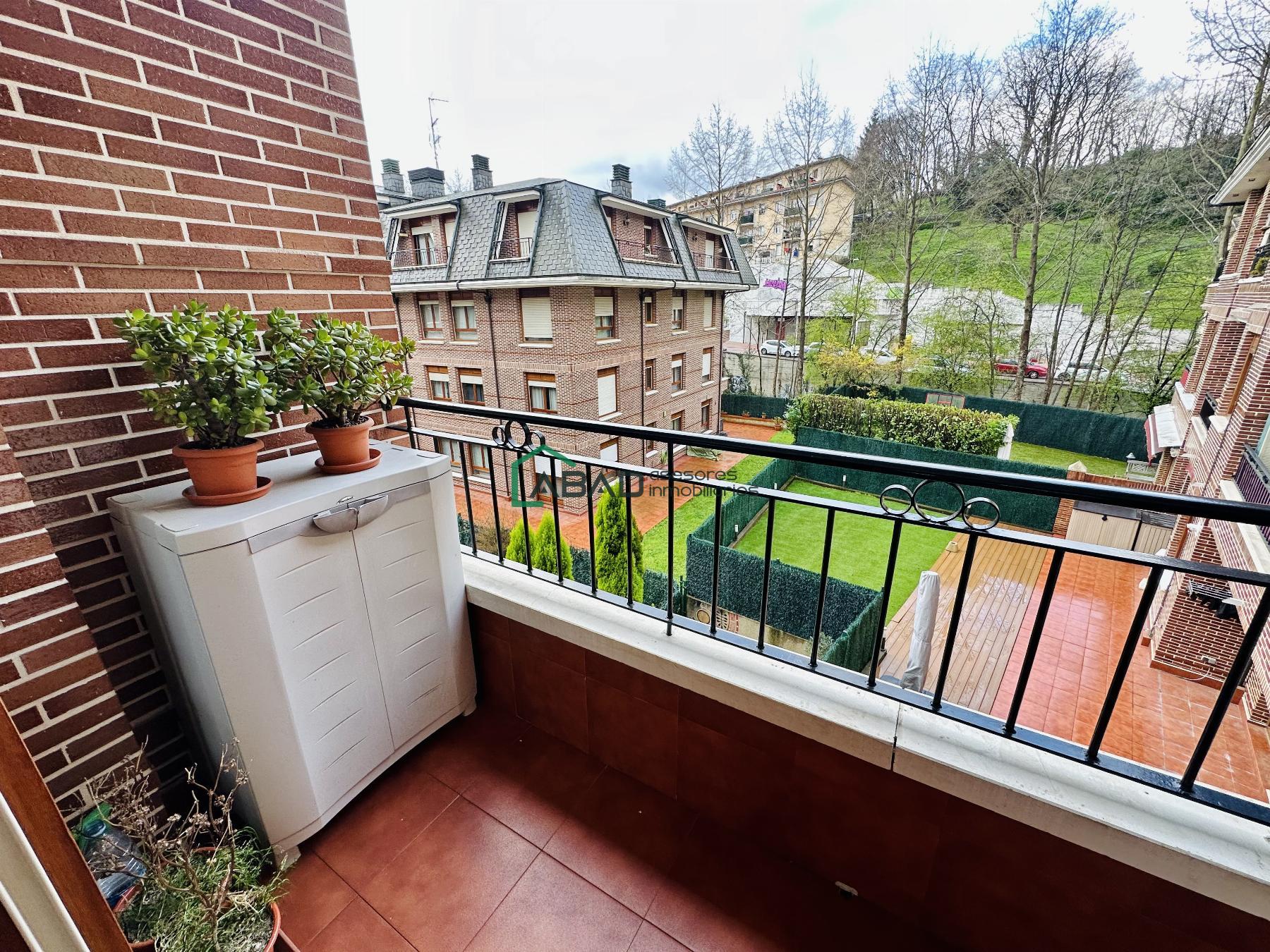 For sale of flat in Galdakao