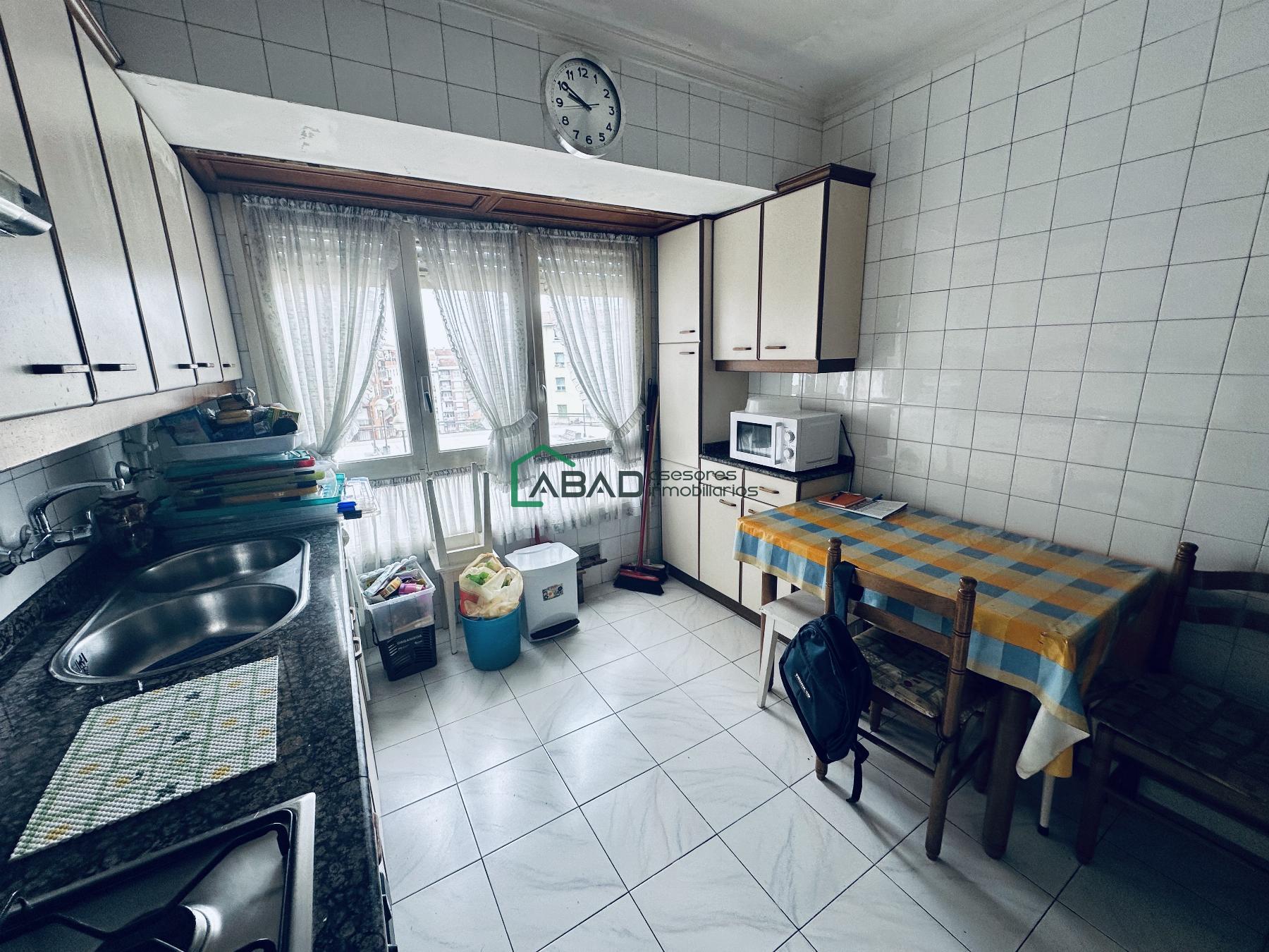 For sale of flat in Santurtzi