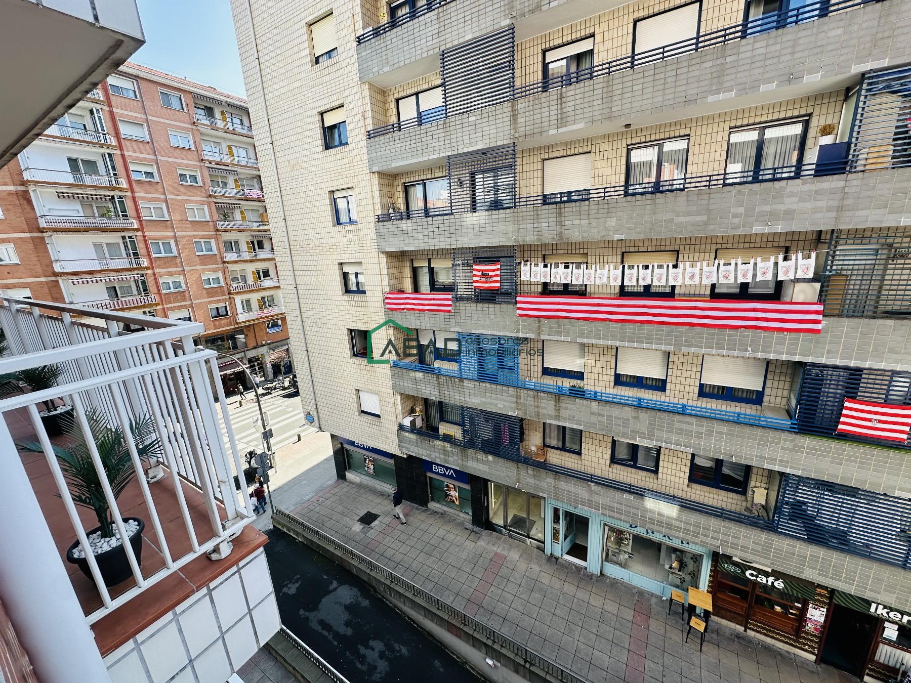 For sale of flat in Bilbao