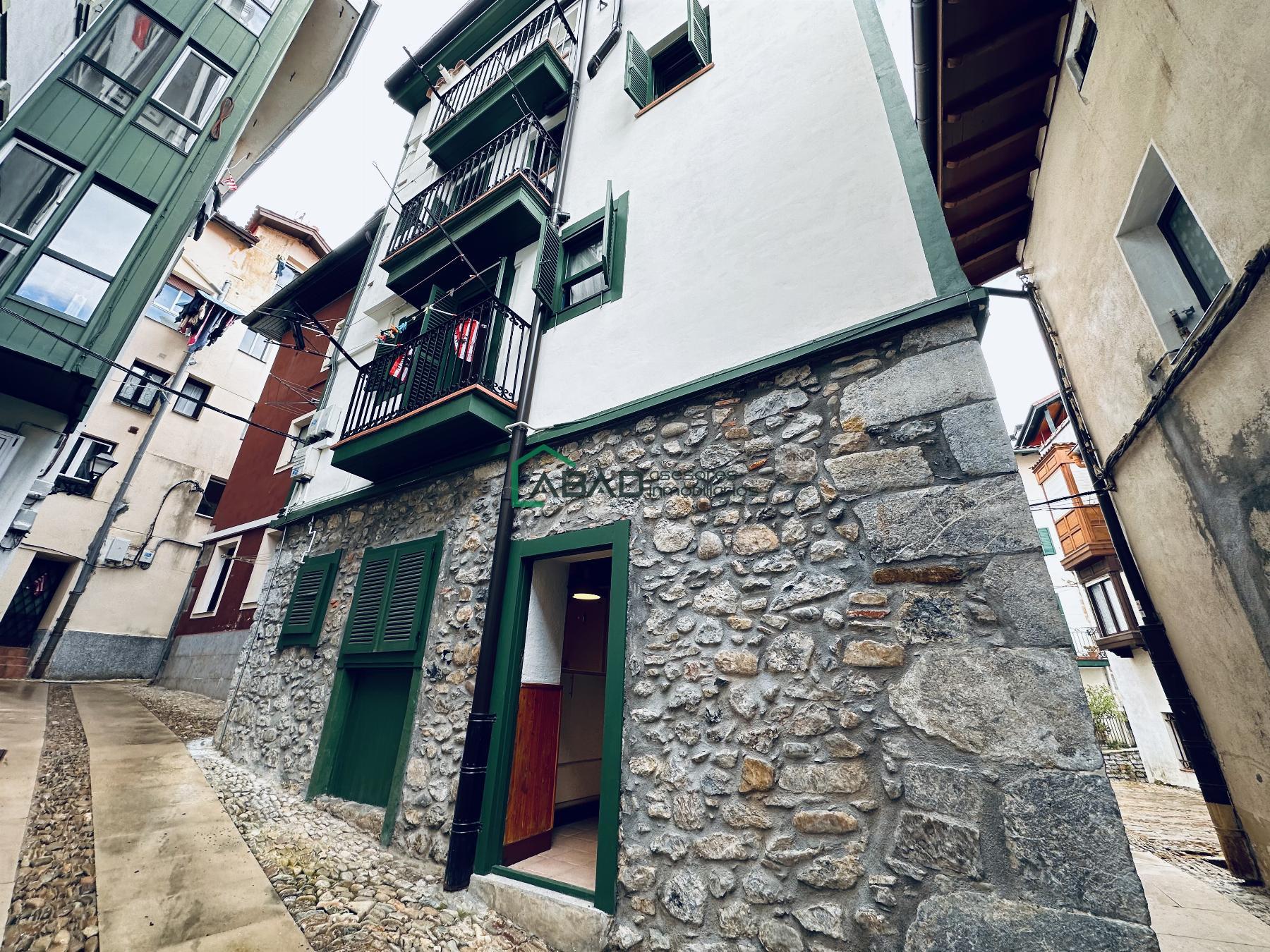 For sale of duplex in Mundaka