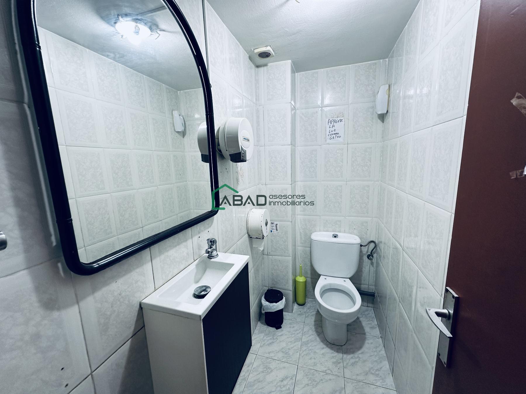 Venta de local comercial en Sondika
