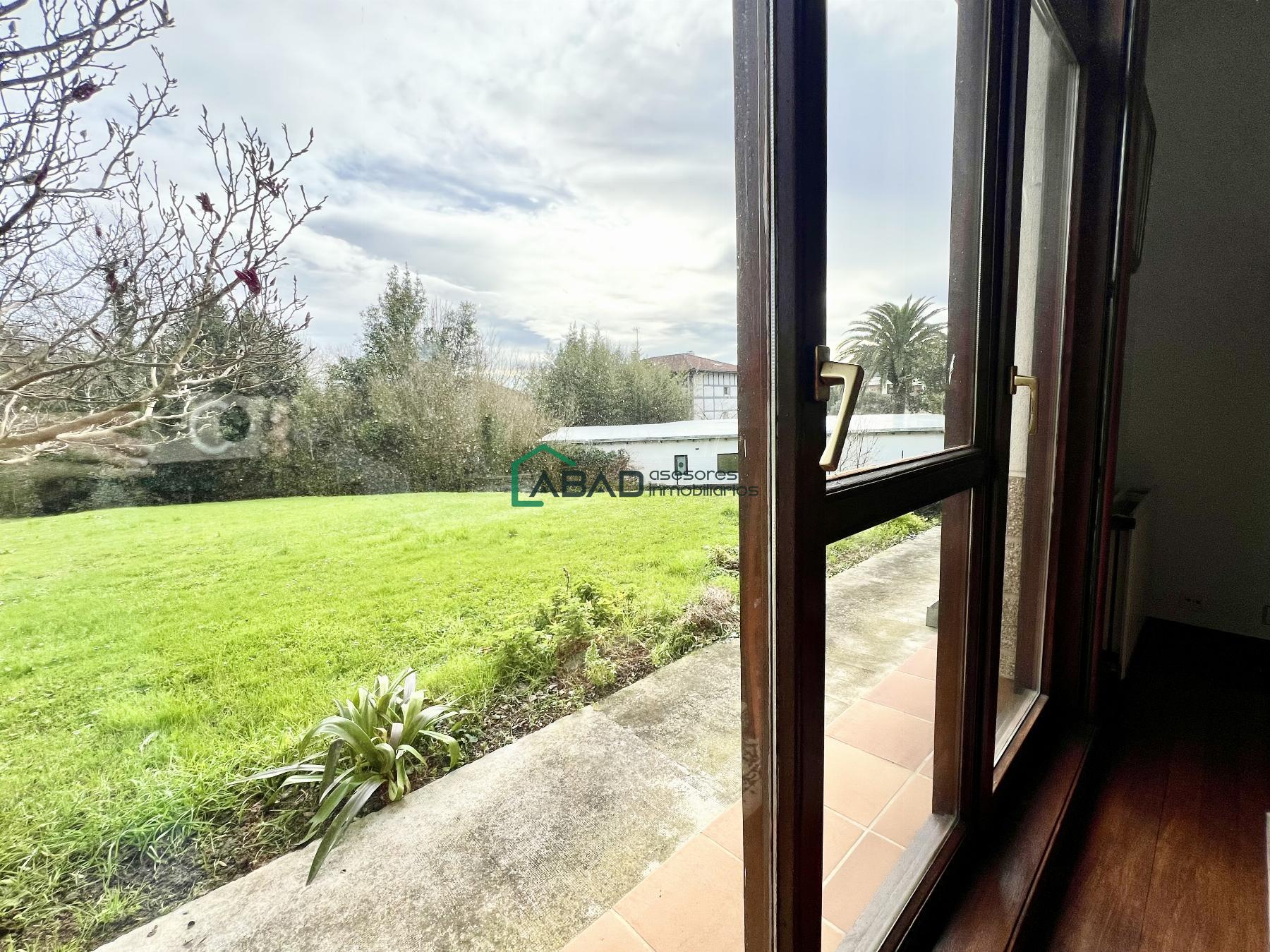 For sale of house in Urduliz