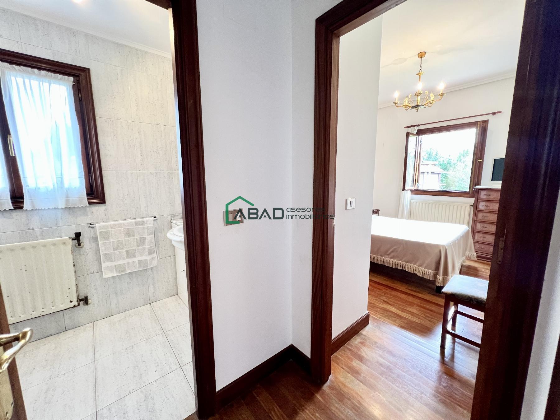 For sale of house in Urduliz