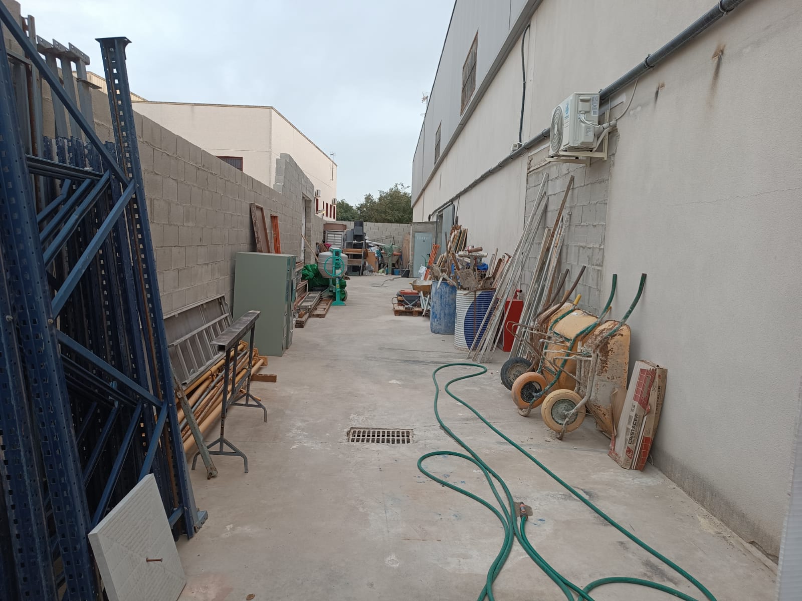 For sale of industrial plant/warehouse in Jerez de la Frontera