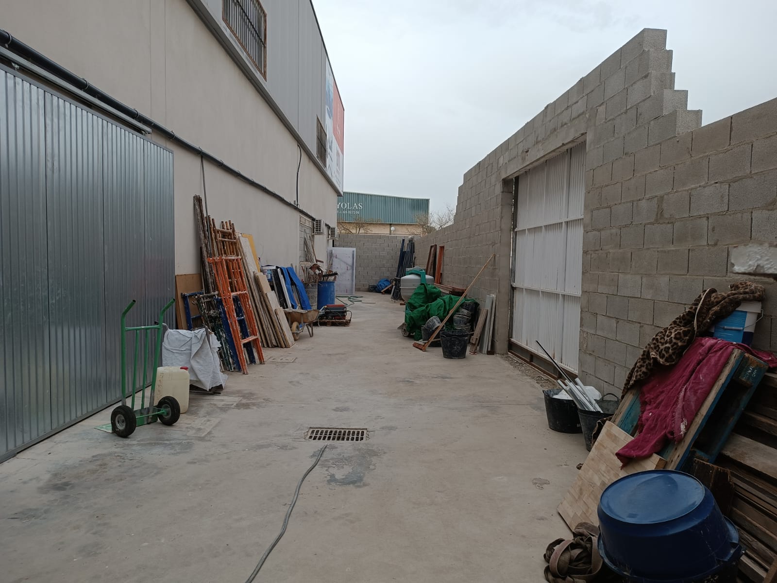 For sale of industrial plant/warehouse in Jerez de la Frontera