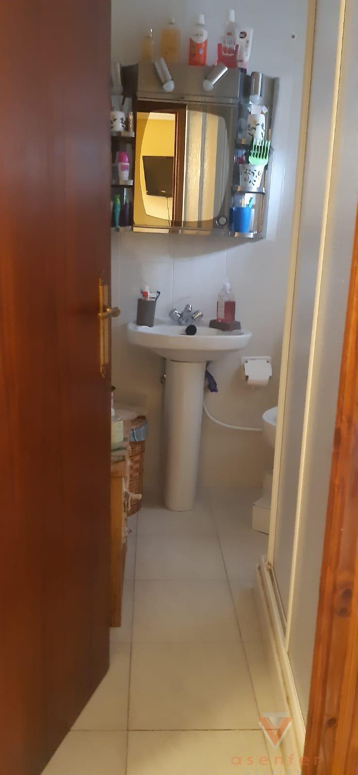 For sale of house in Valverde del Fresno