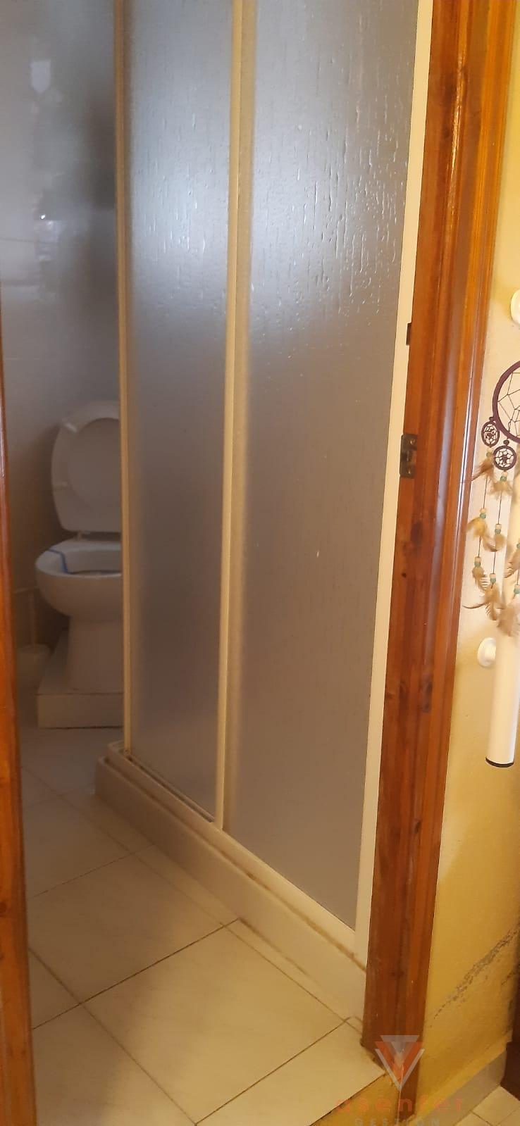 For sale of house in Valverde del Fresno