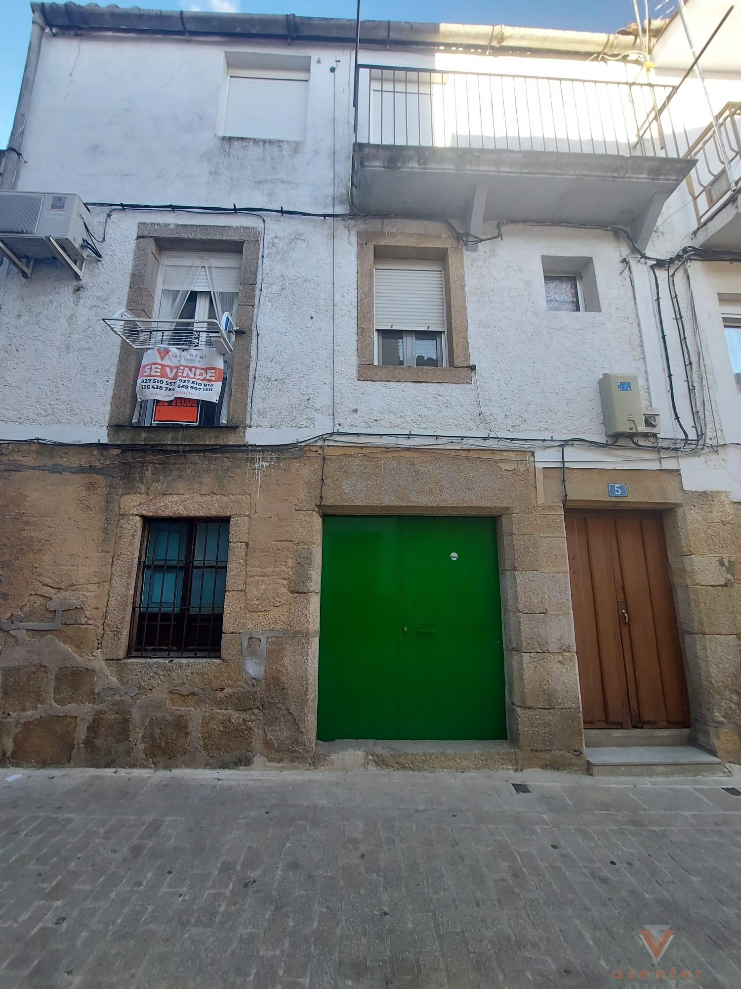 For sale of house in Valverde del Fresno
