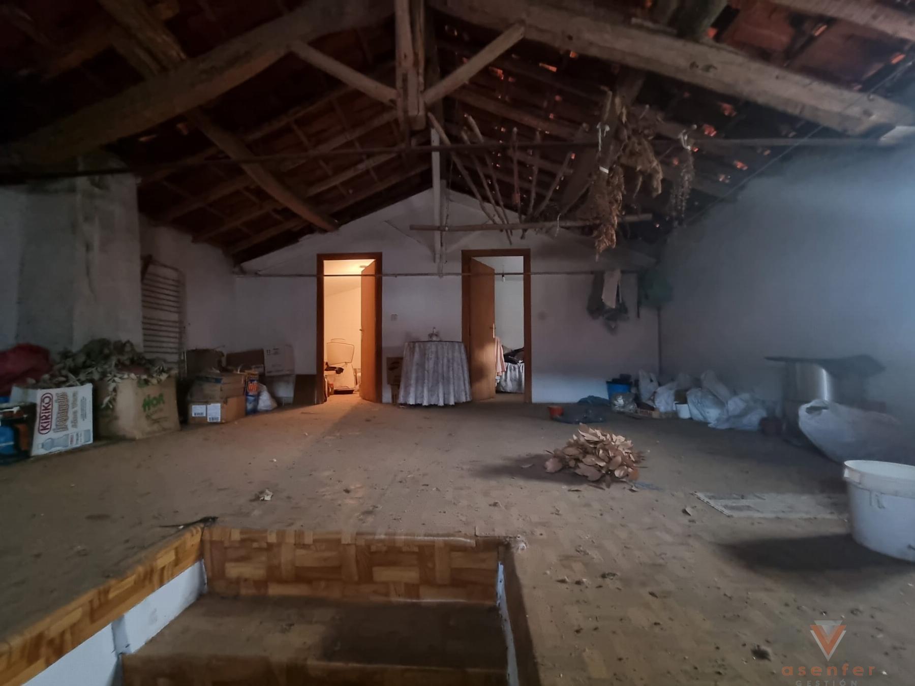 For sale of house in Valverde del Fresno
