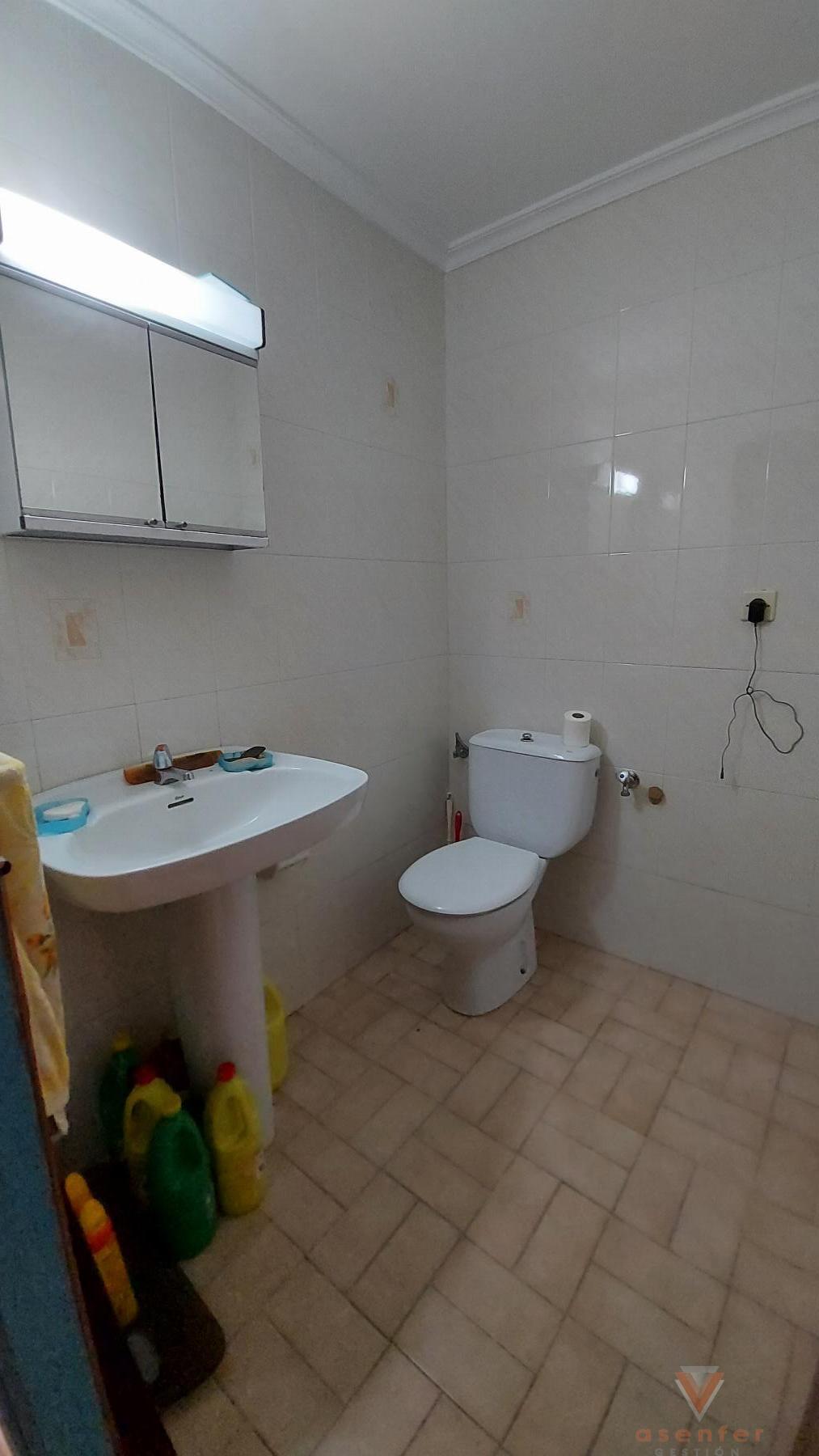 For sale of house in Valverde del Fresno