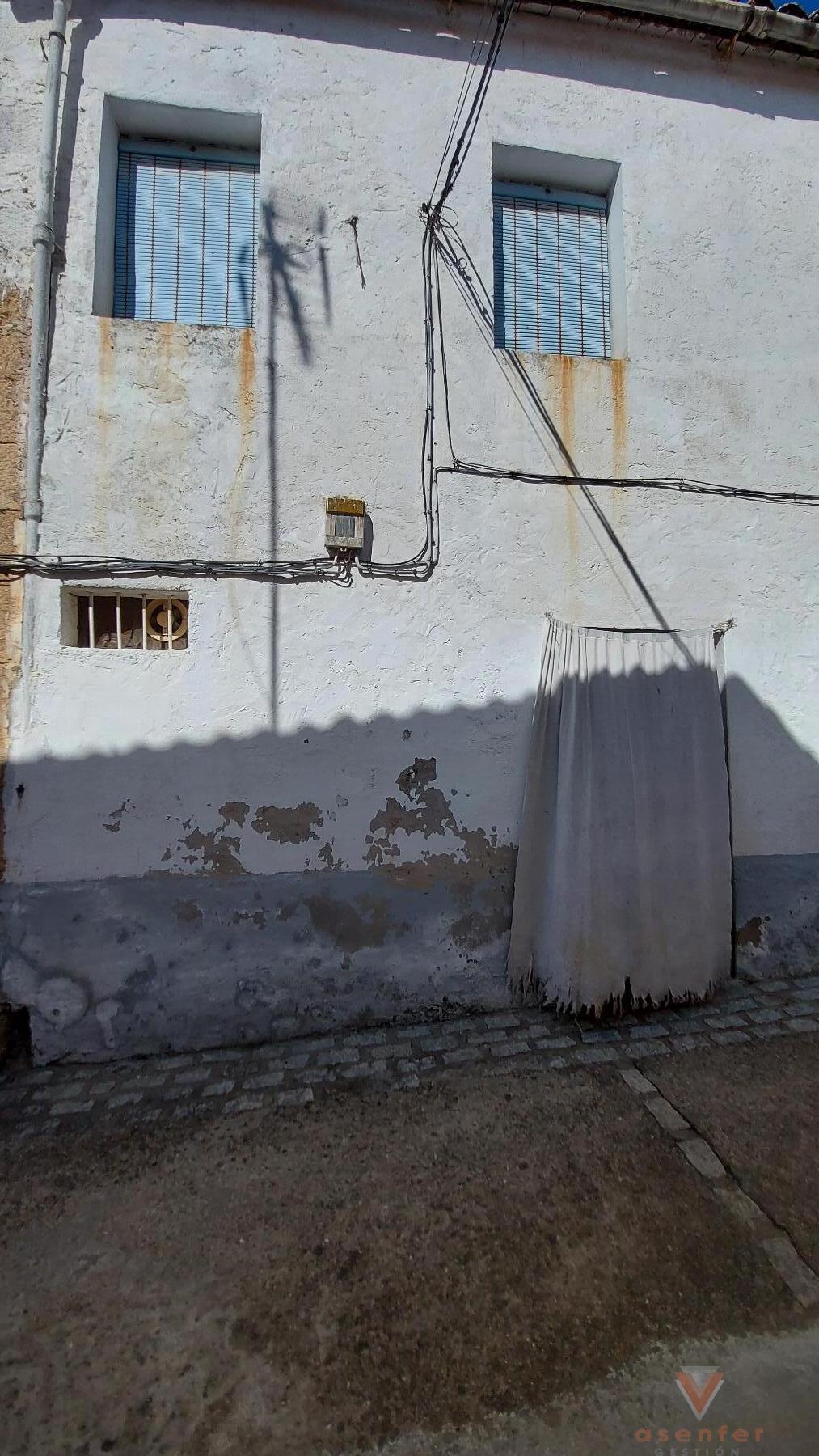 For sale of house in Valverde del Fresno