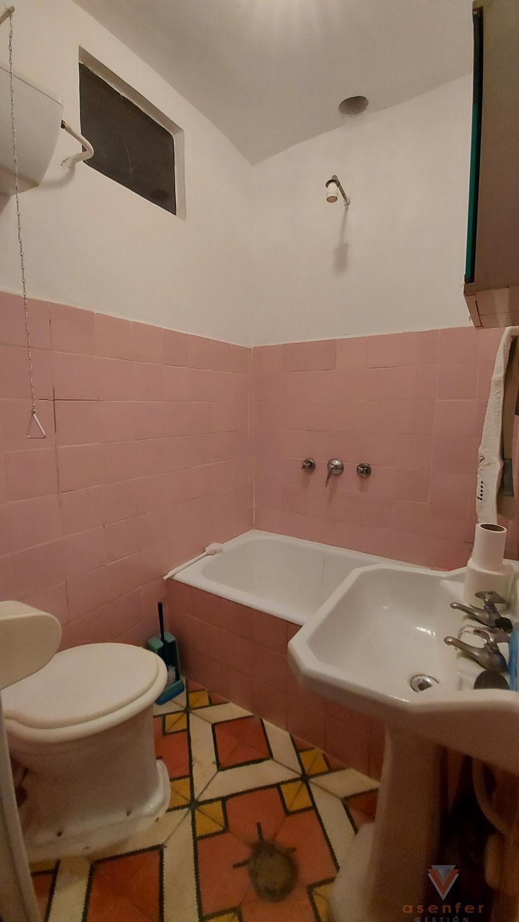 For sale of house in Valverde del Fresno