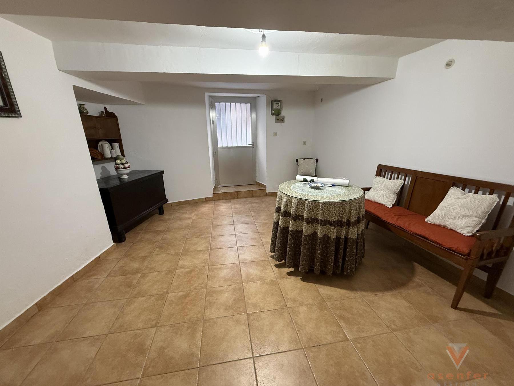 For sale of house in San Martín de Trevejo