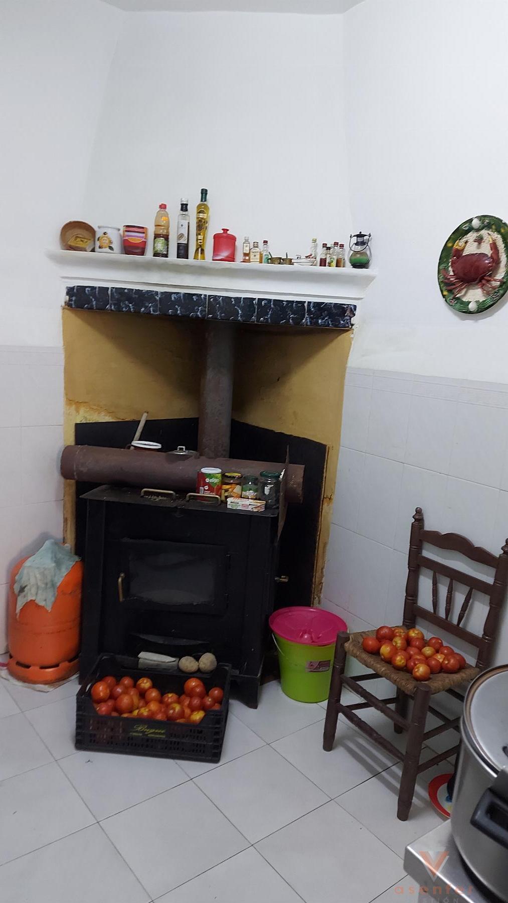 For sale of house in Valverde del Fresno