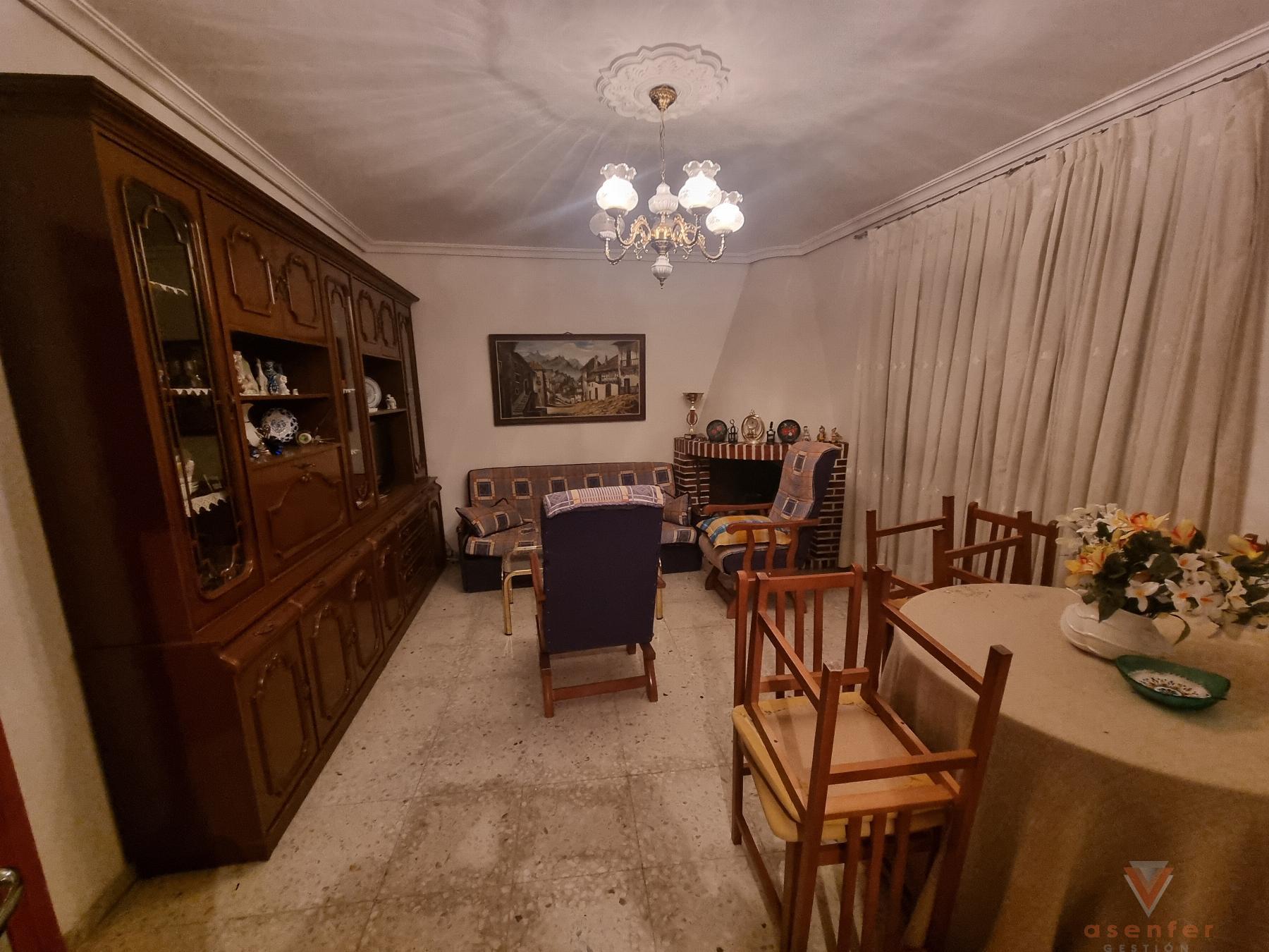 For sale of house in Valverde del Fresno
