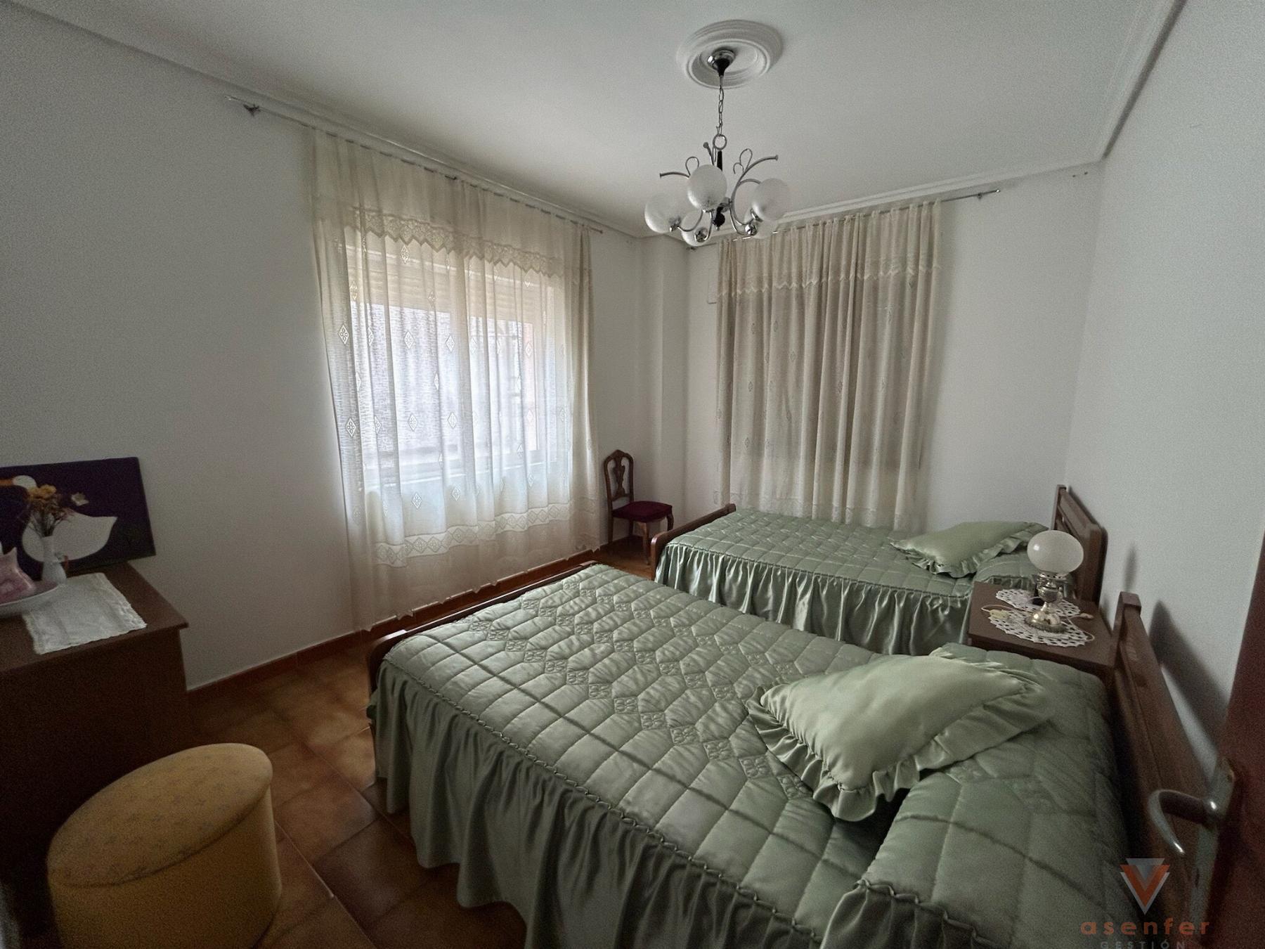 For sale of house in Valverde del Fresno