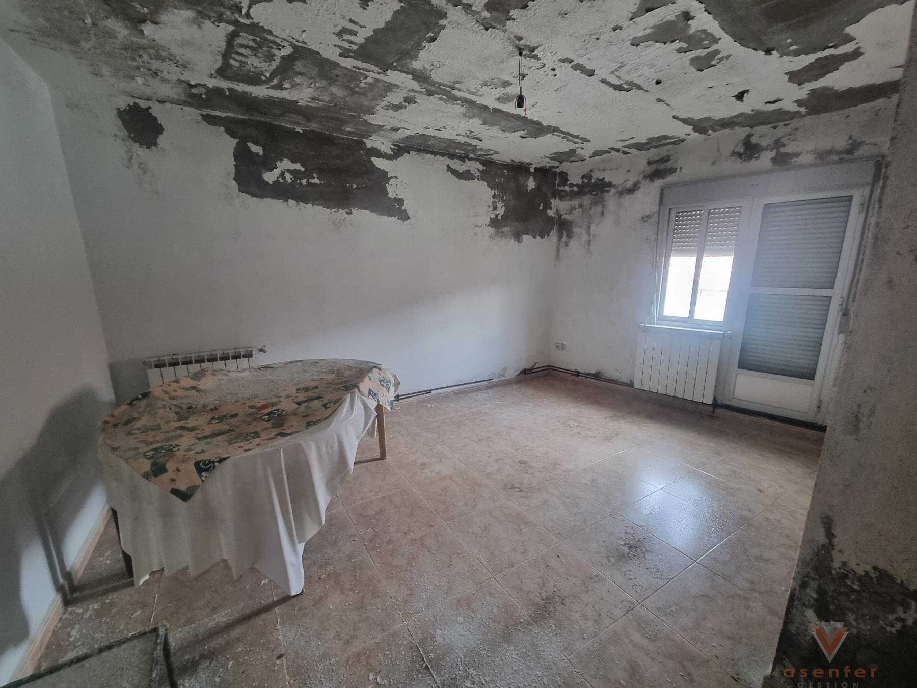 For sale of house in Valverde del Fresno