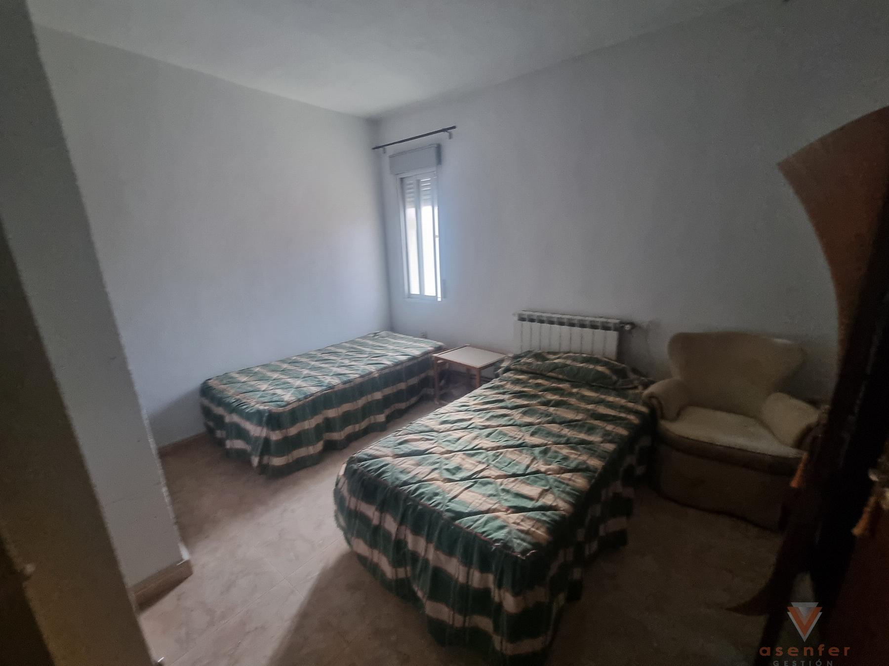 For sale of house in Valverde del Fresno