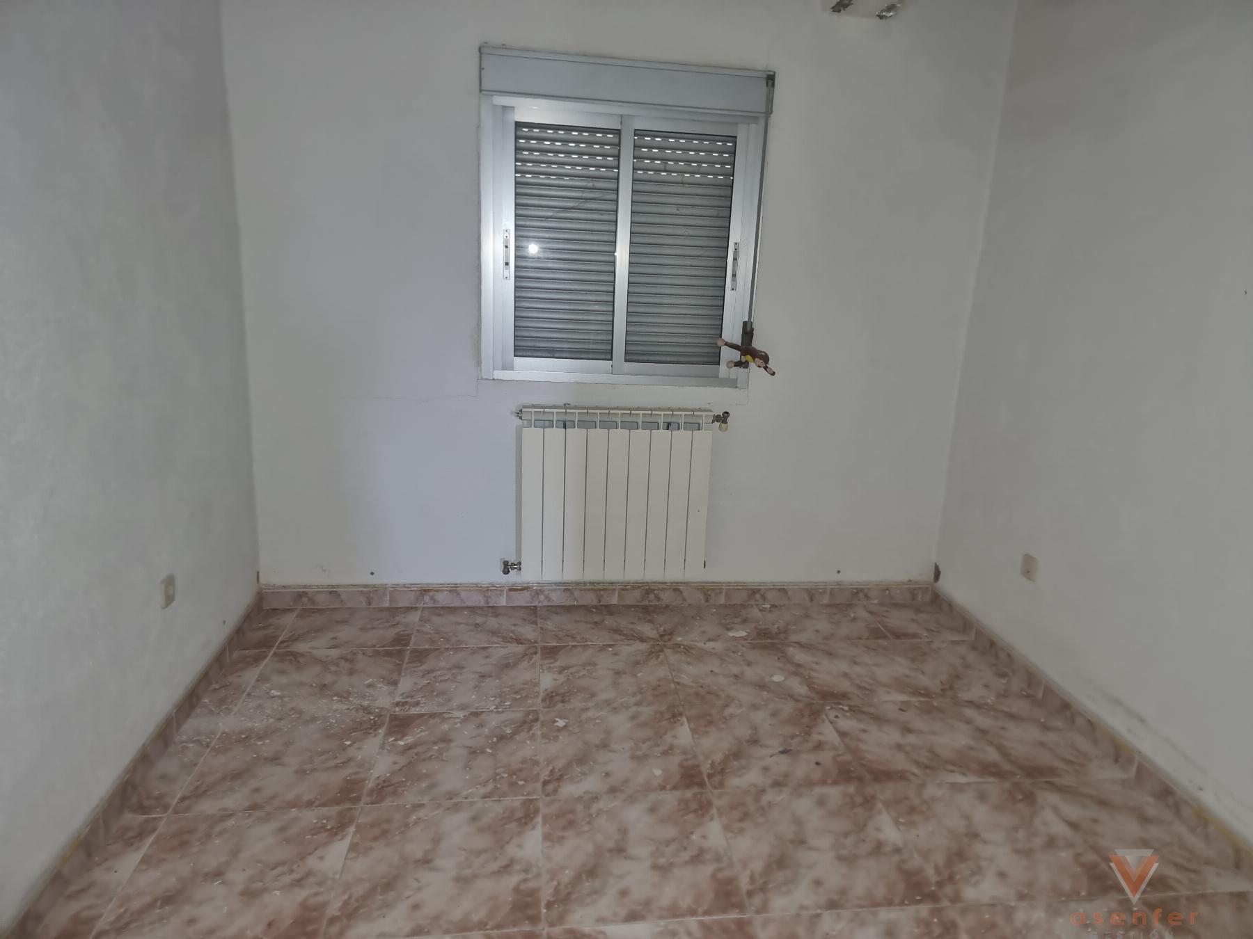 For sale of house in Valverde del Fresno