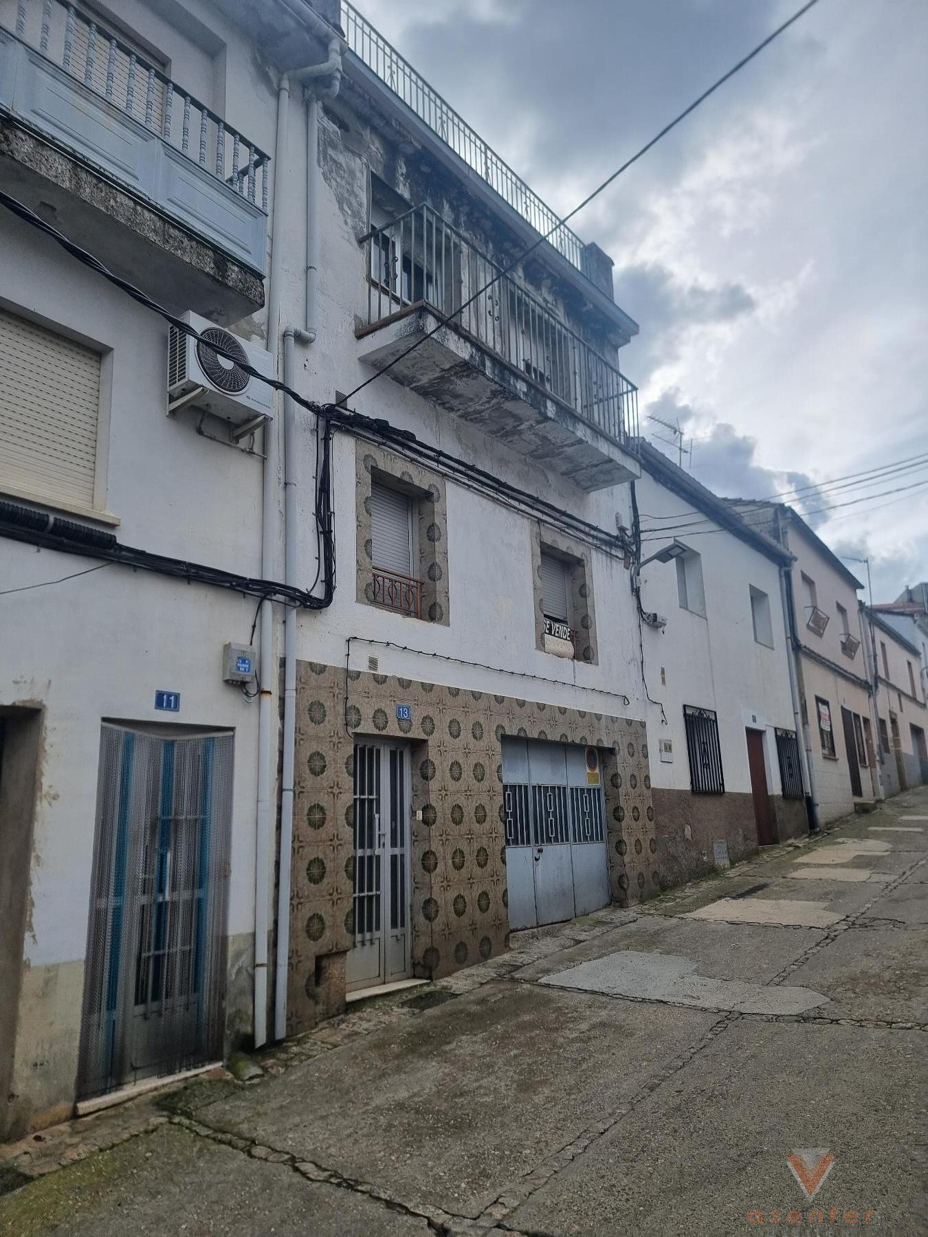 For sale of house in Valverde del Fresno