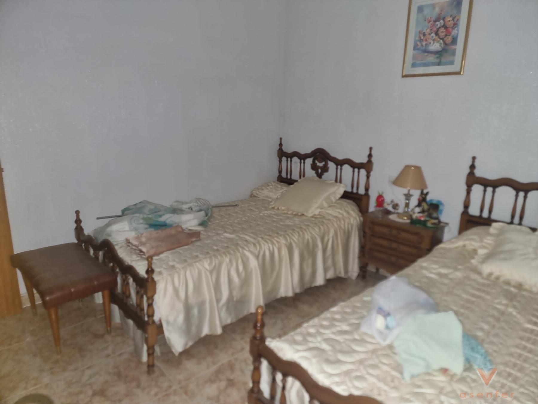 For sale of house in Valverde del Fresno