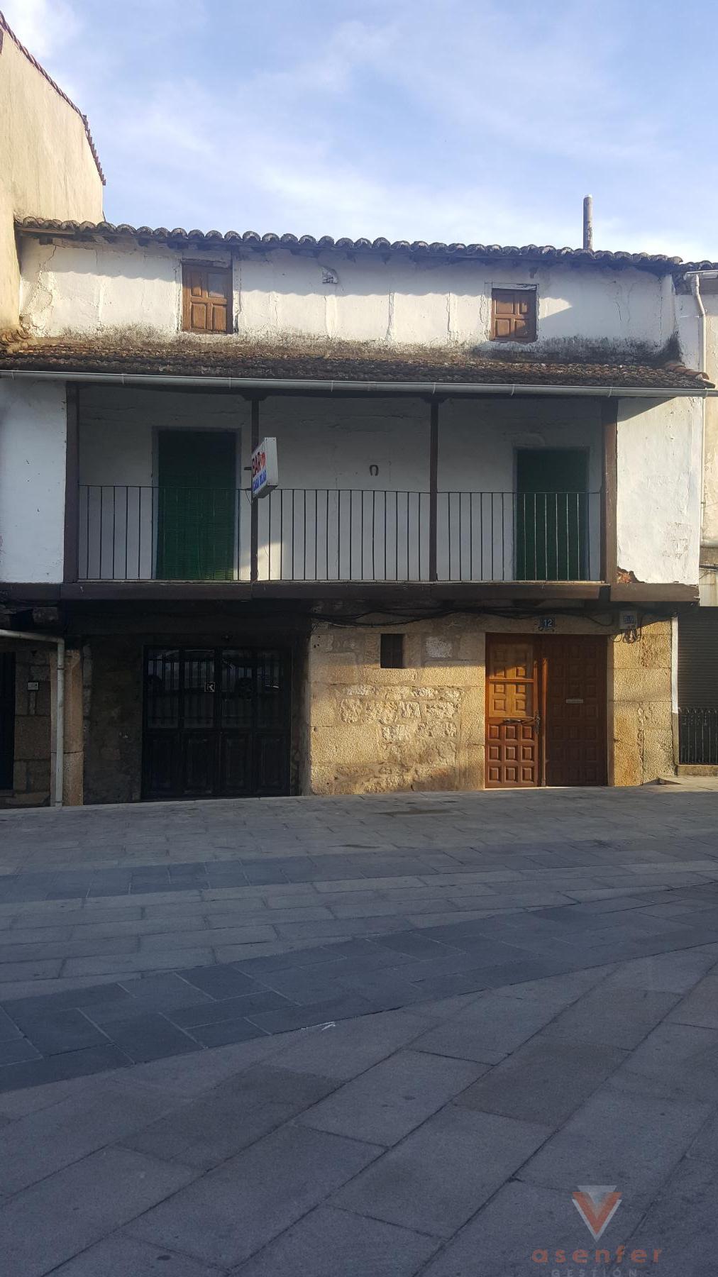 For sale of house in Valverde del Fresno