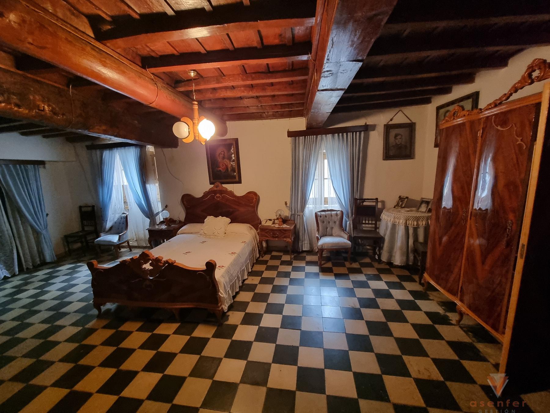 For sale of house in Valverde del Fresno