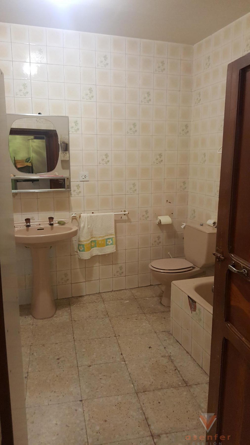 For sale of house in Valverde del Fresno