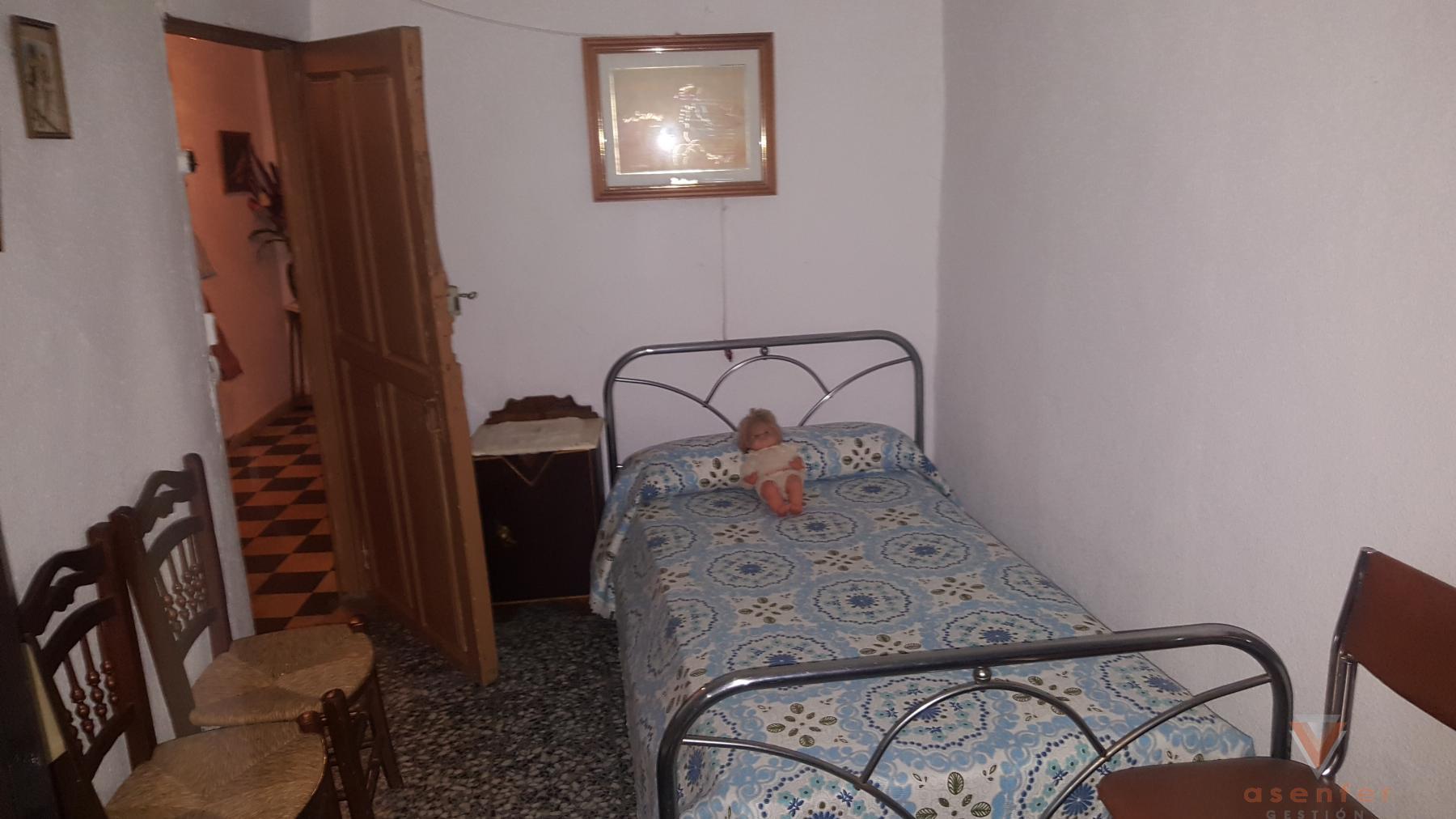 For sale of house in Valverde del Fresno