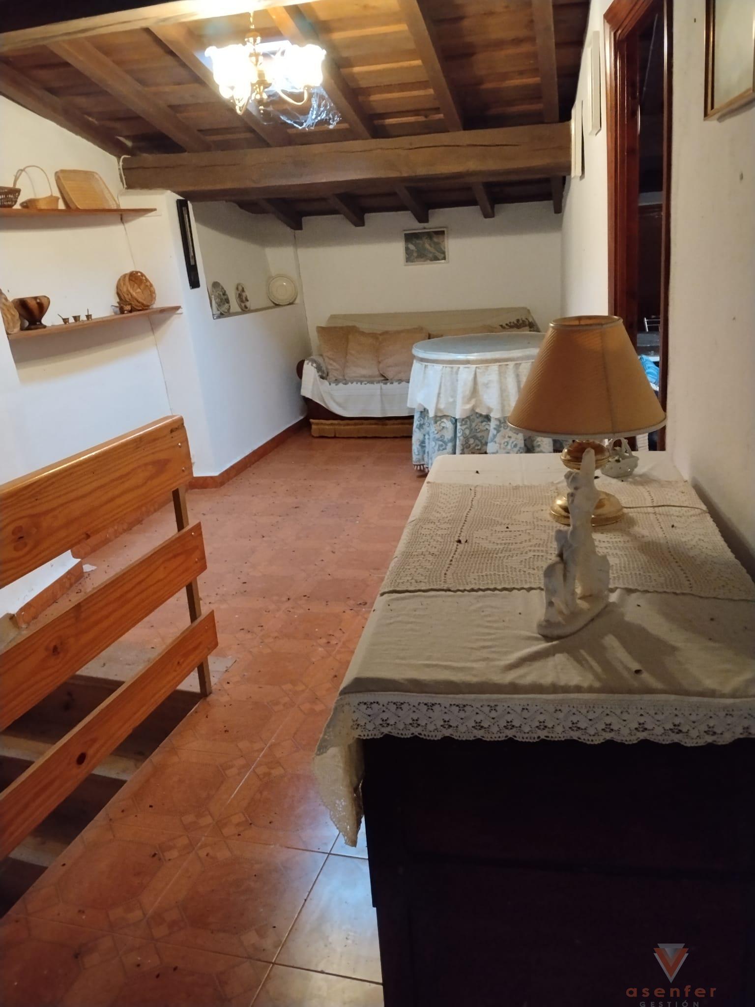 Venta de casa en San Martín de Trevejo