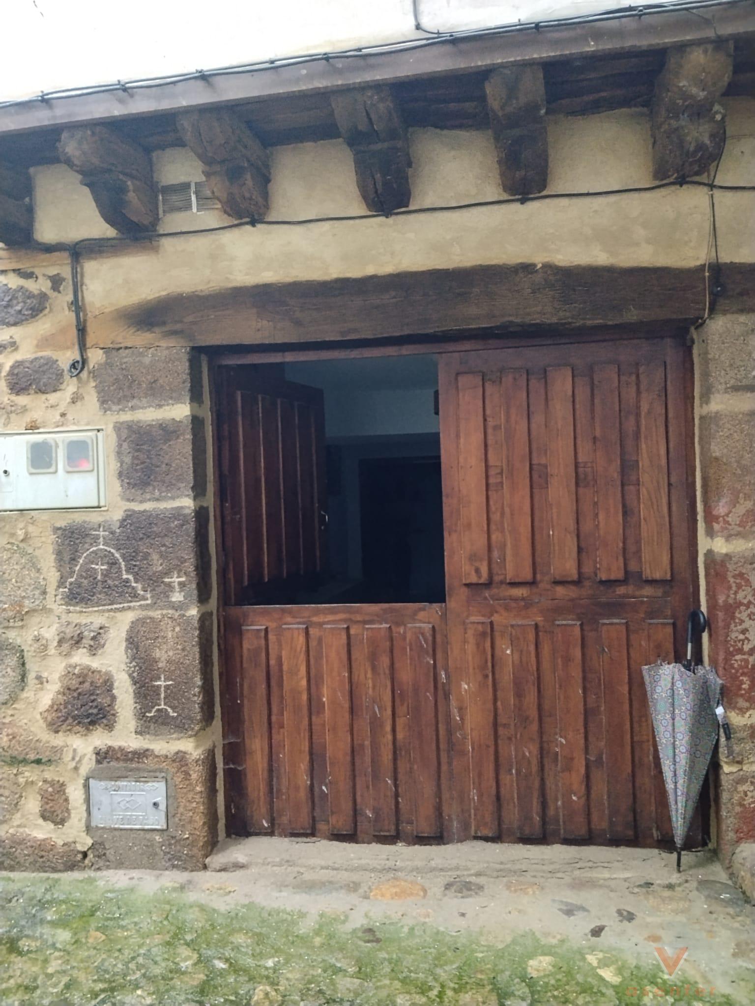 Venta de casa en San Martín de Trevejo