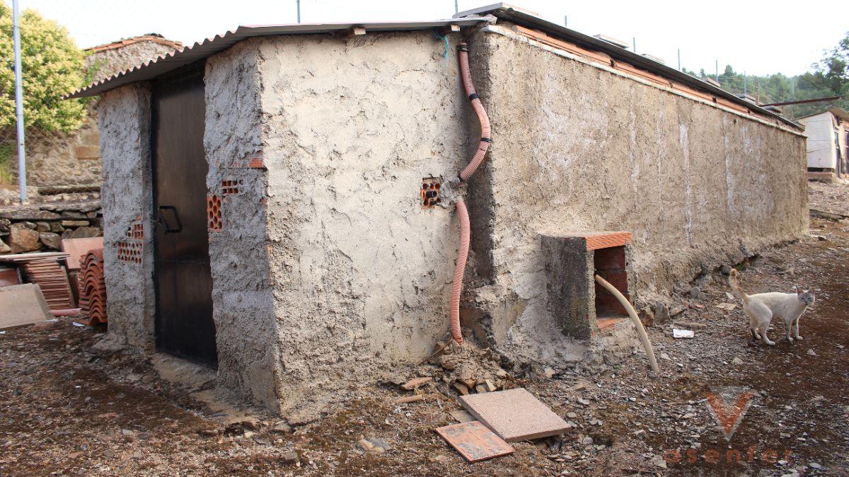 For sale of rural property in Valverde del Fresno