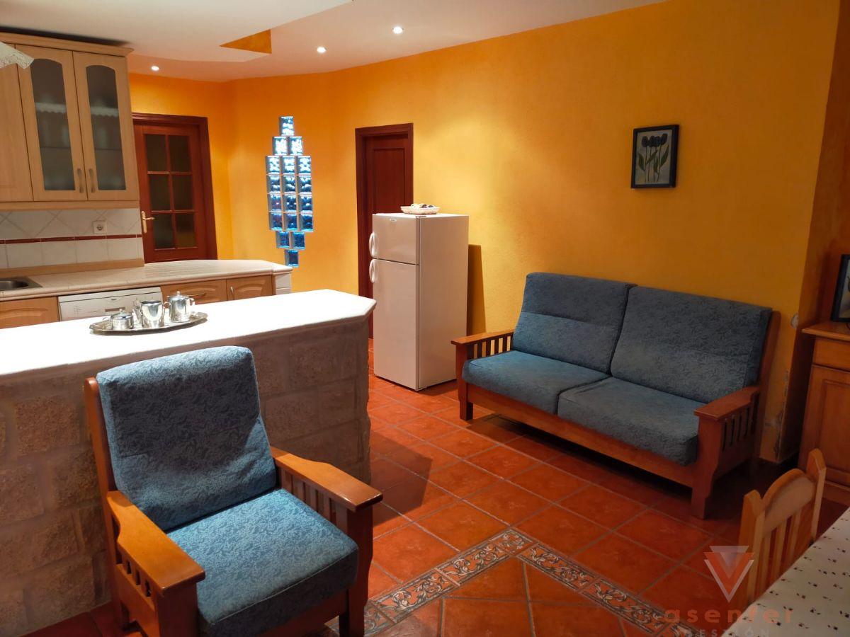 For sale of house in Valverde del Fresno