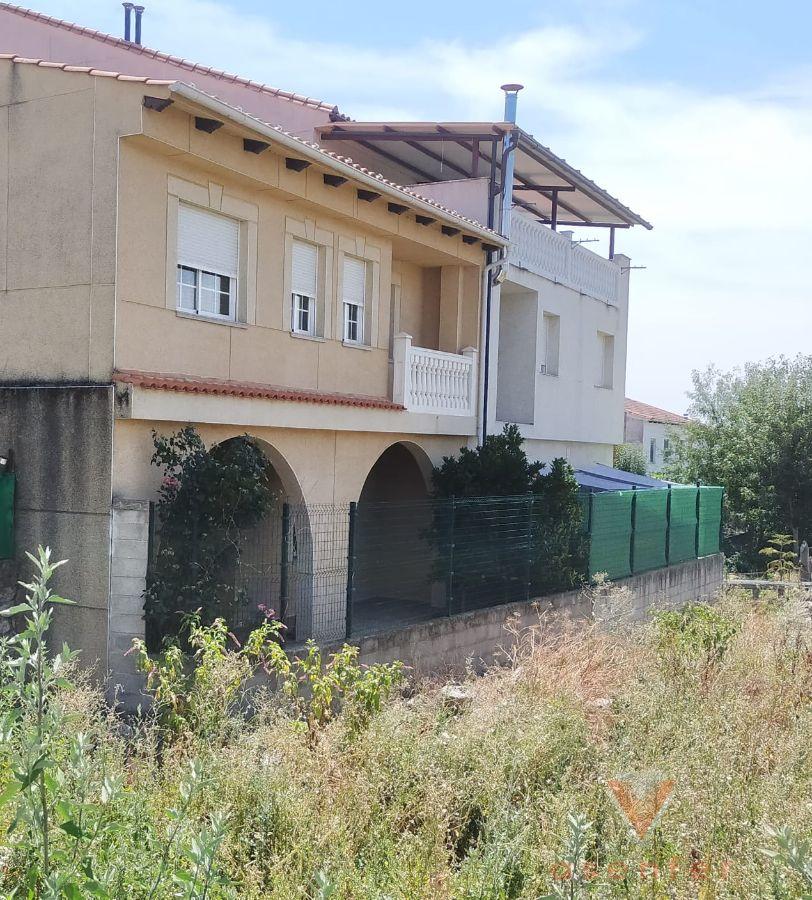 For sale of house in Valverde del Fresno