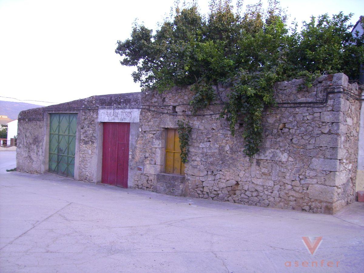 For sale of land in Valverde del Fresno