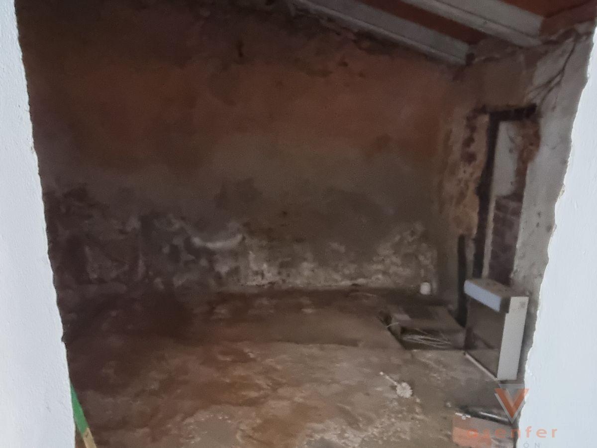 For sale of house in Valverde del Fresno