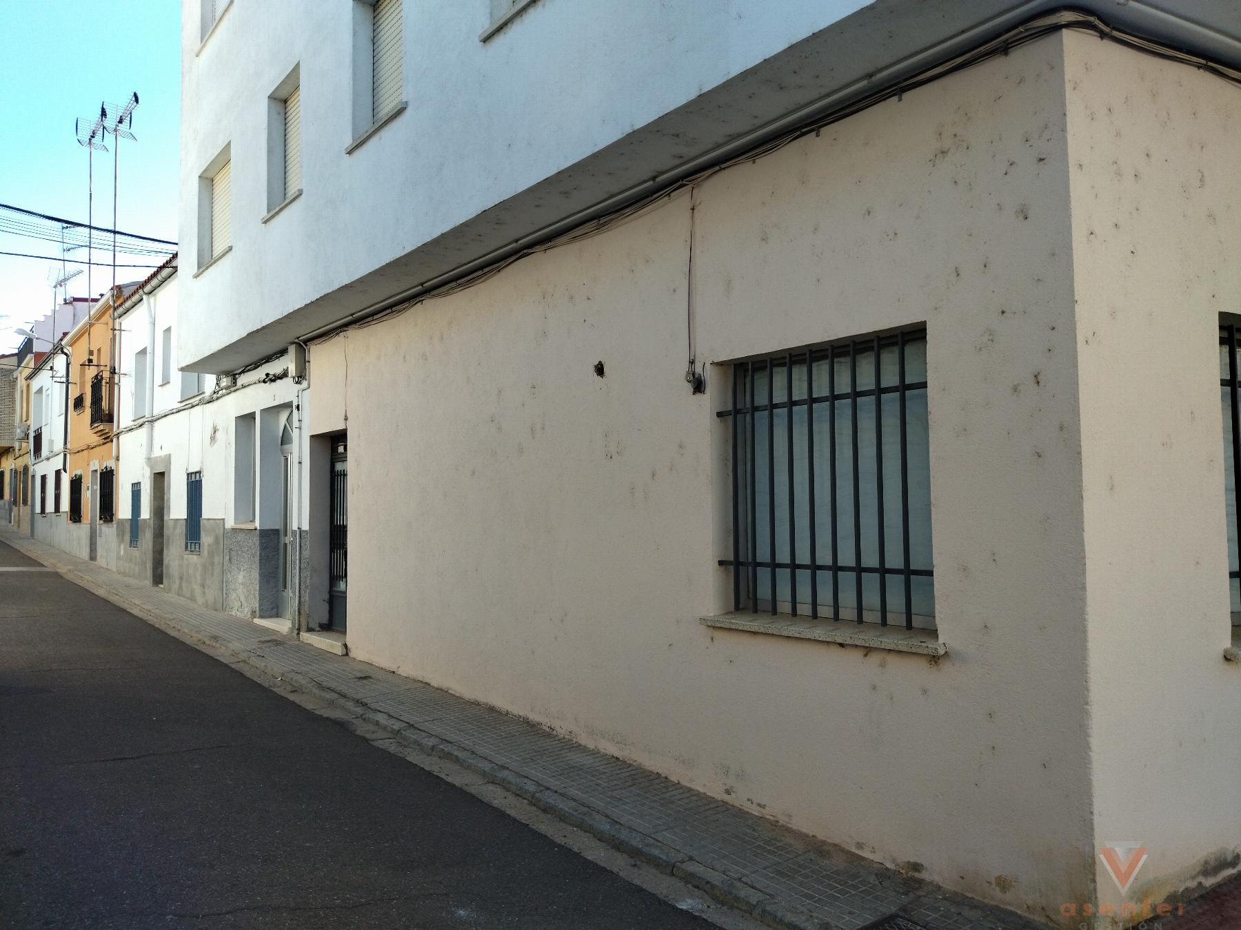 Venta de local comercial en Coria