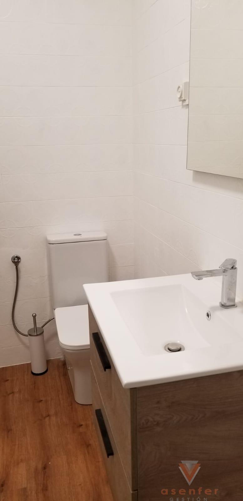 For sale of house in Valverde del Fresno