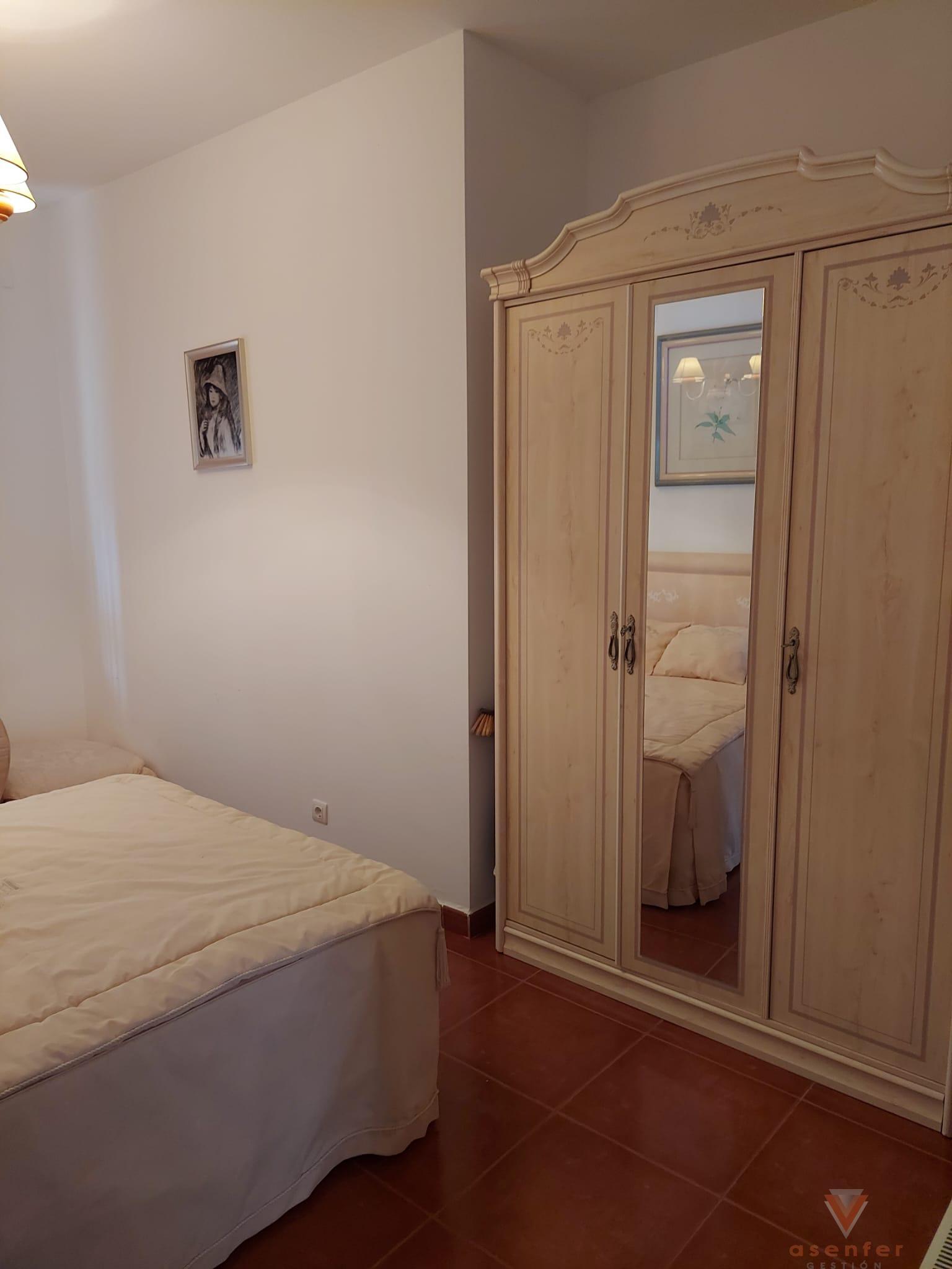 For sale of house in Valverde del Fresno